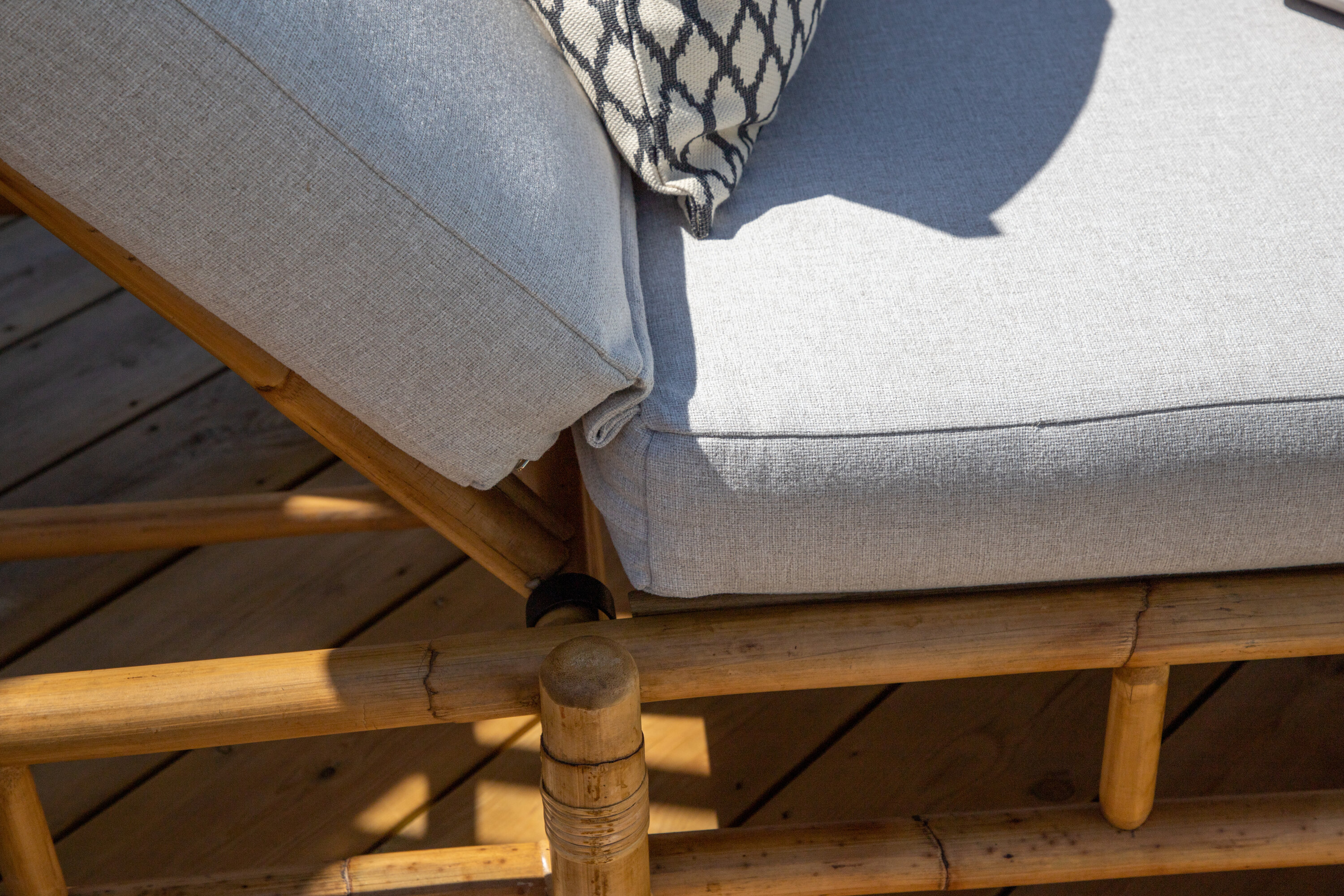 deLOHN Cane Napozóágy