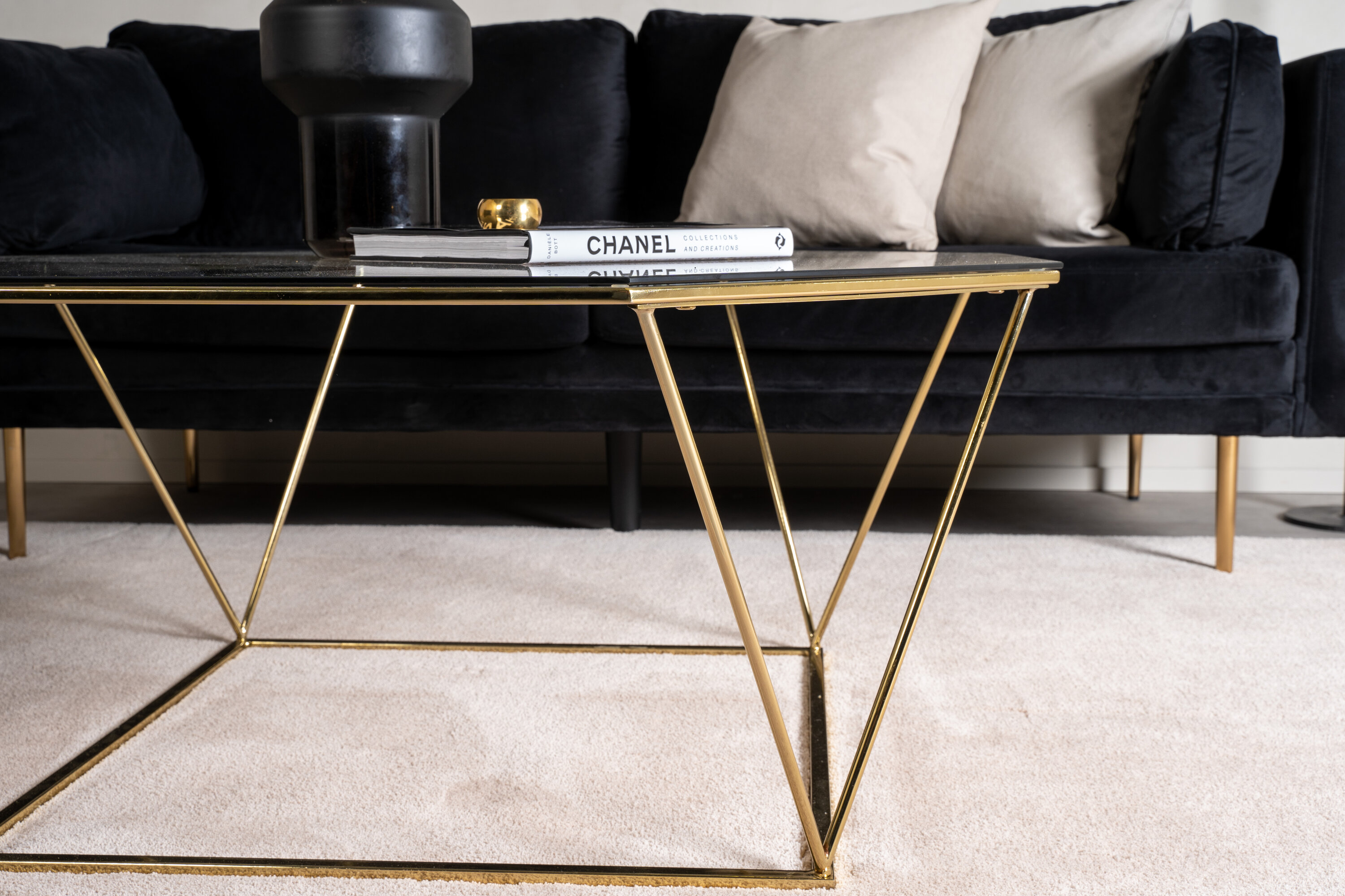 deLOHN Österlen Dohányzóasztal