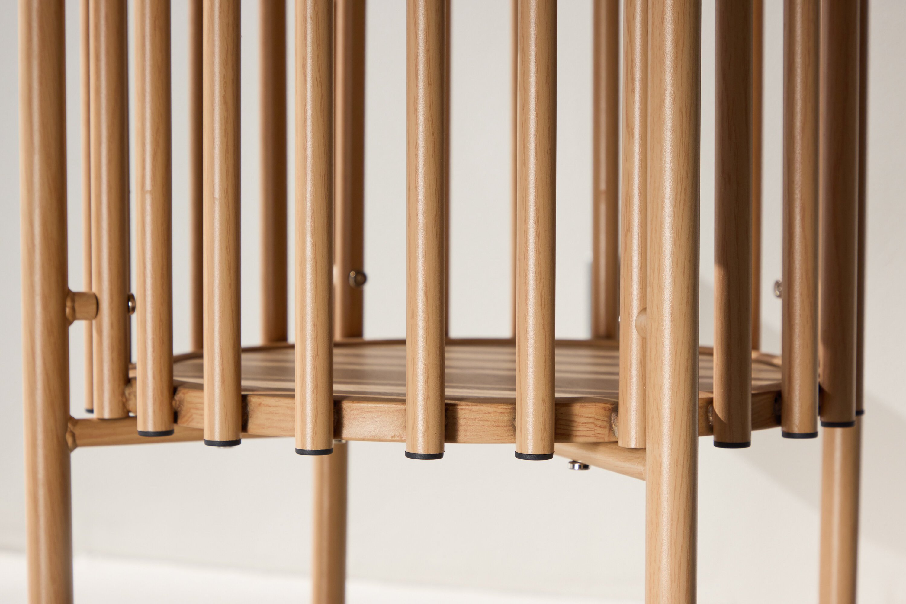 deLOHN Rubbo Kisasztal