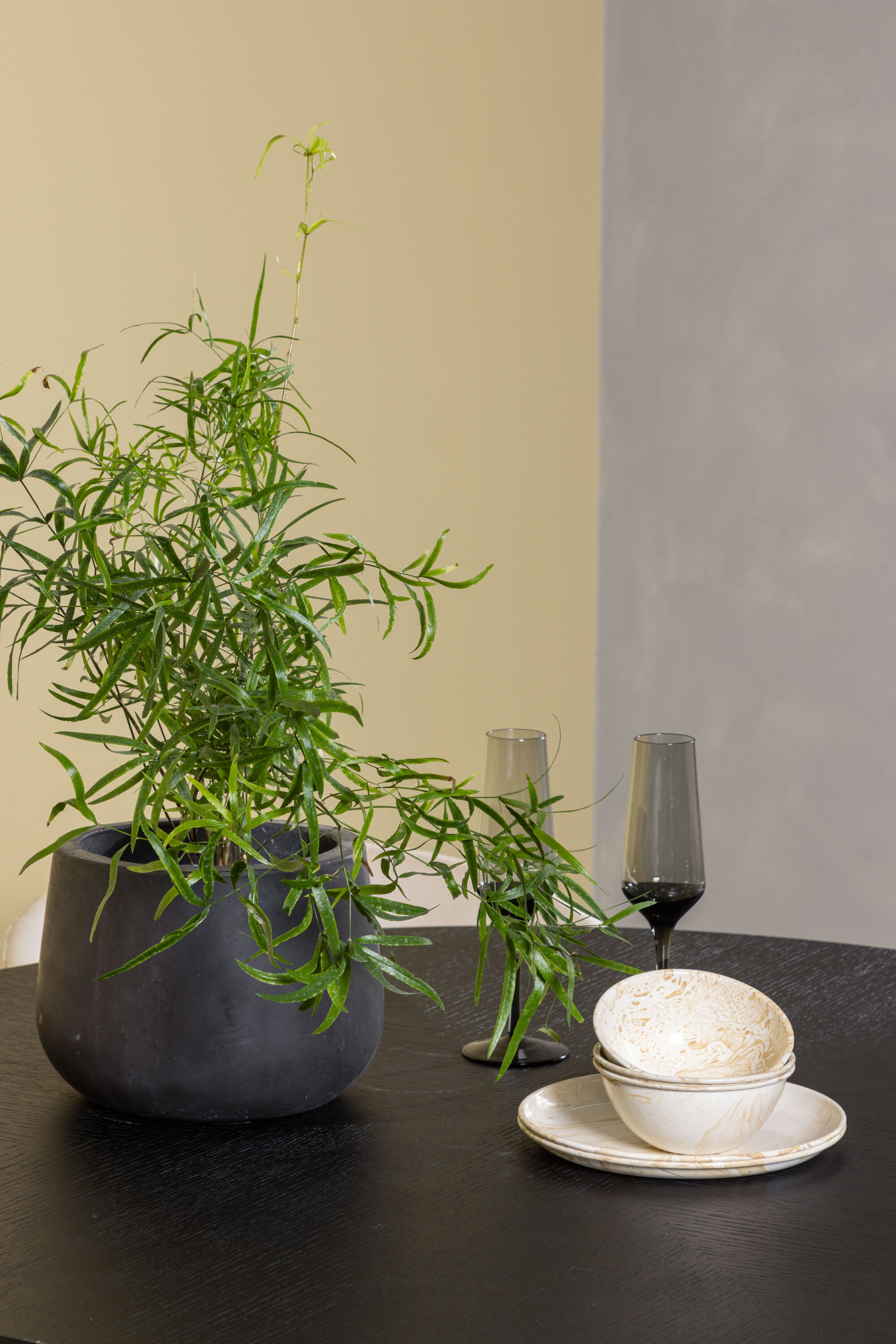 deLOHN Copenhagen, Berit Kör alakú étkezőgarnitúra