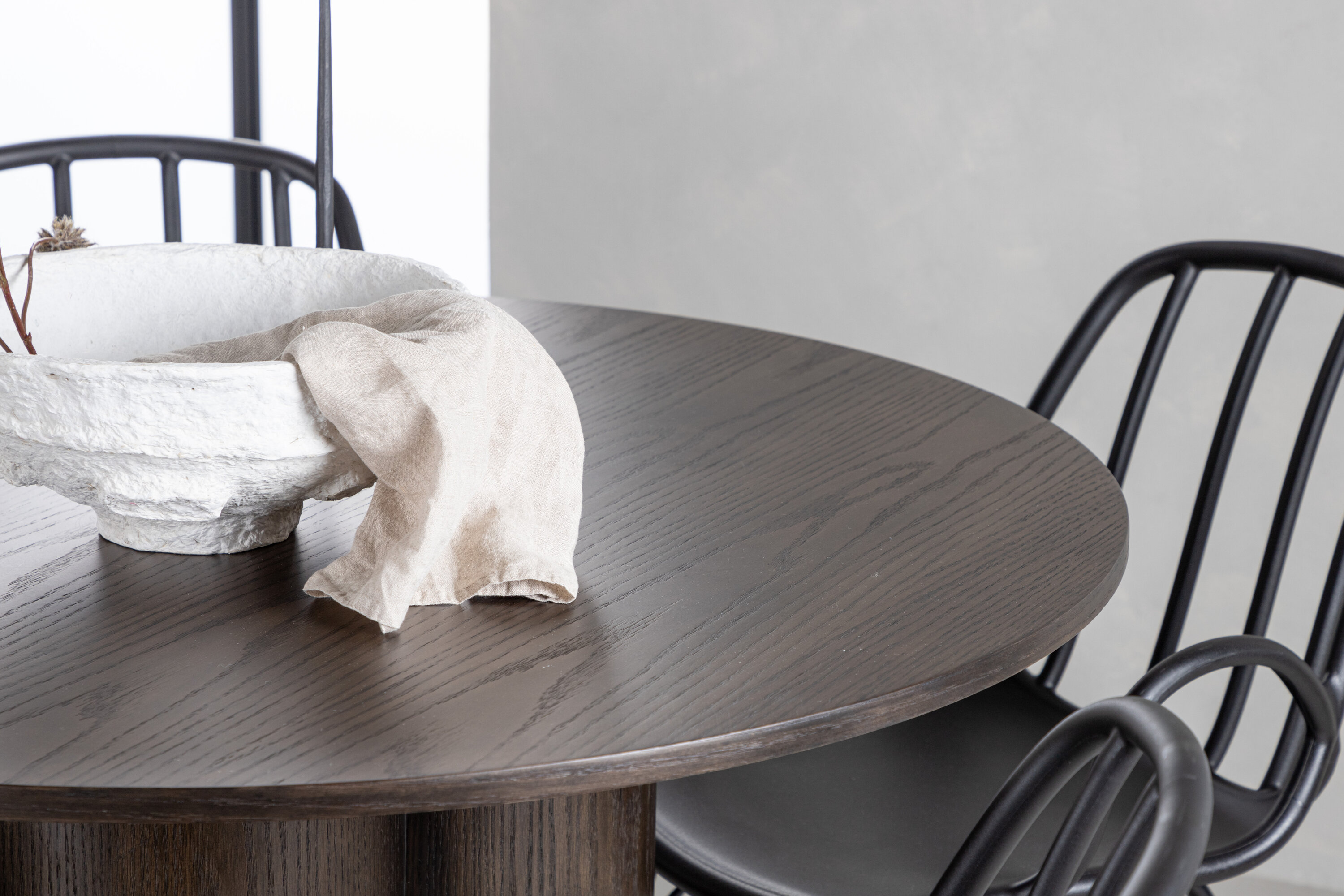 deLOHN Olivia, Dyrön Kör alakú étkezőgarnitúra