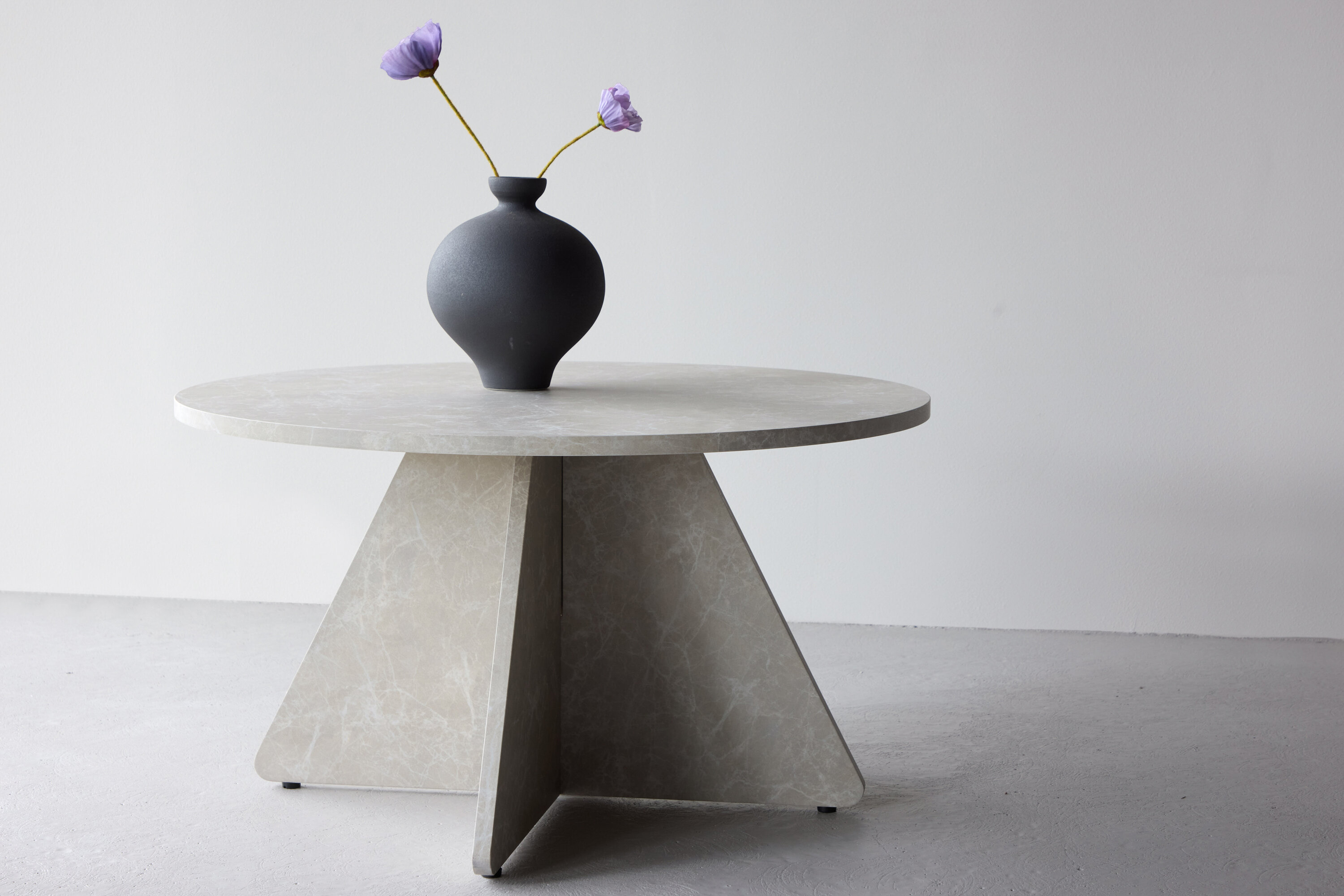 deLOHN Bootcut Dohányzóasztal