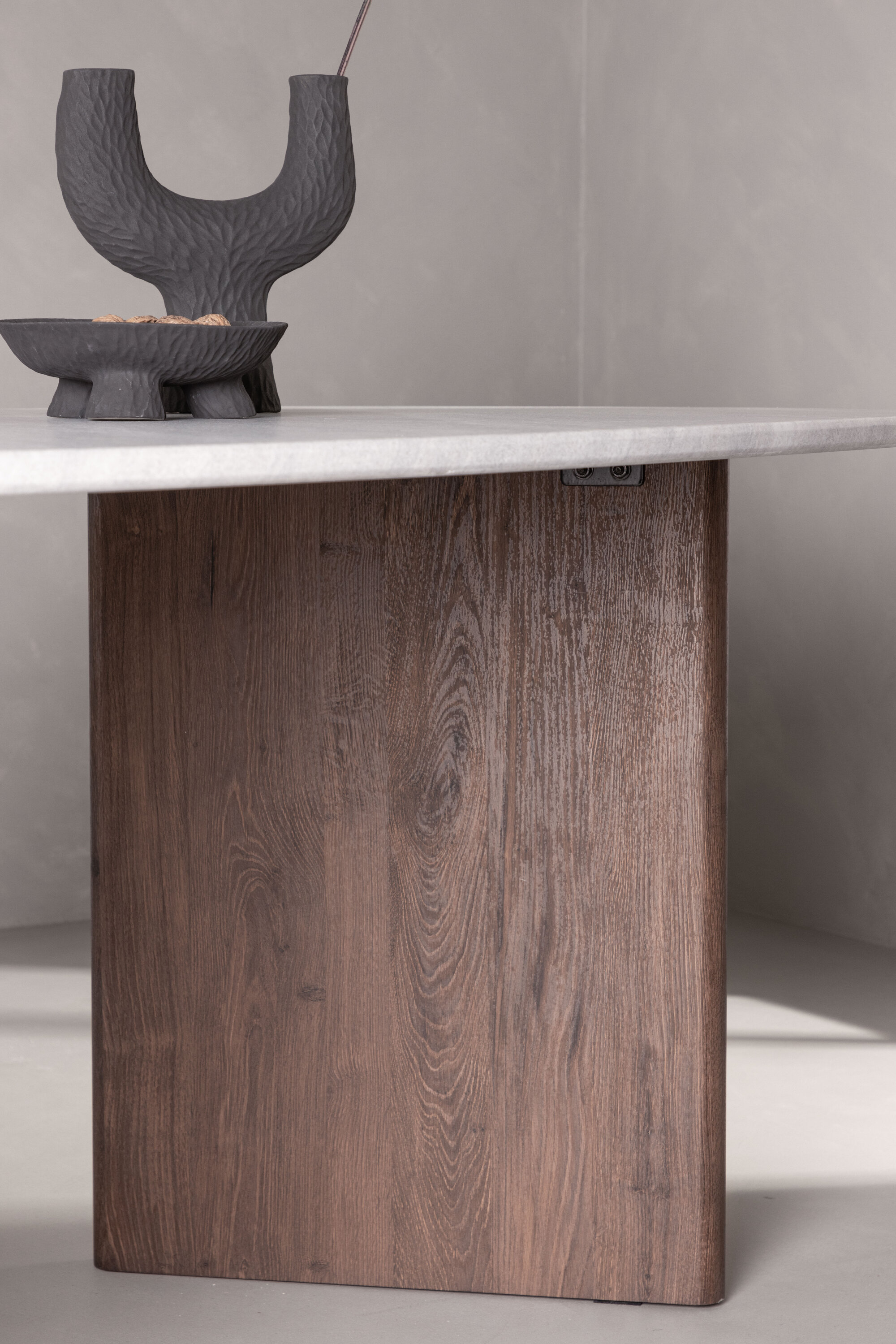 deLOHN Grönvik Ovális étkezőasztal deLOHN Grönvik Ovális étkezőasztal