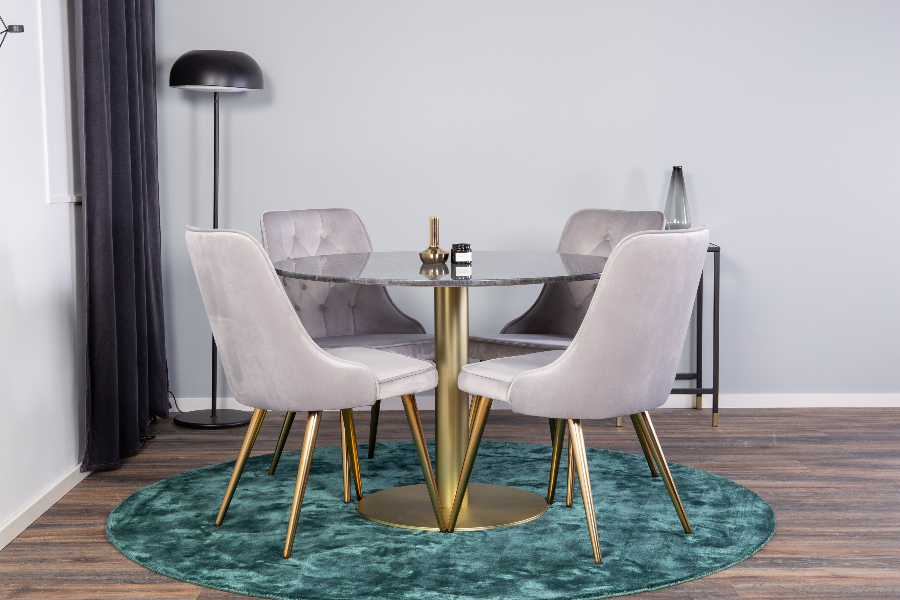 deLOHN Estelle, Velvet Deluxe Kör alakú étkezőgarnitúra deLOHN Estelle, Velvet Deluxe Kör alakú étkezőgarnitúra