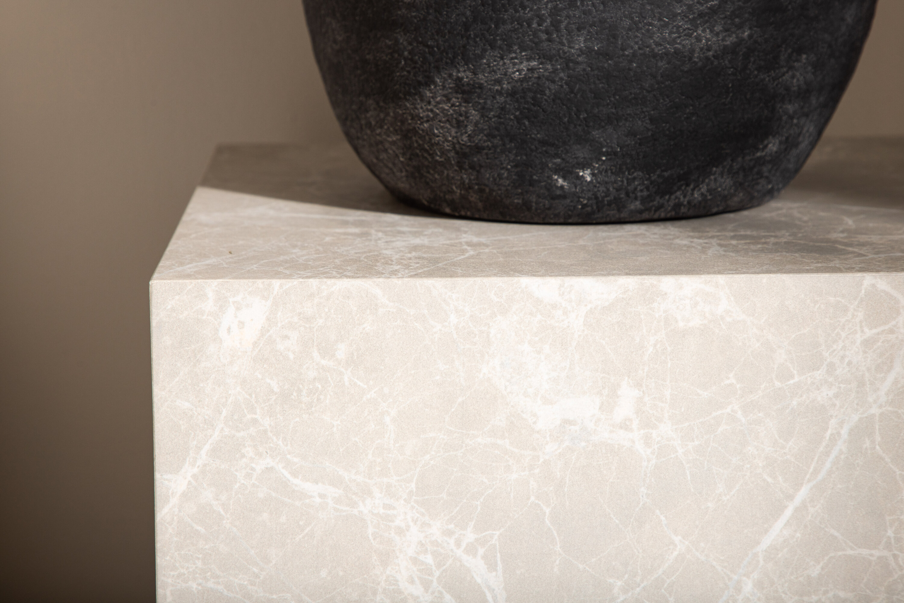 deLOHN York Dohányzóasztal