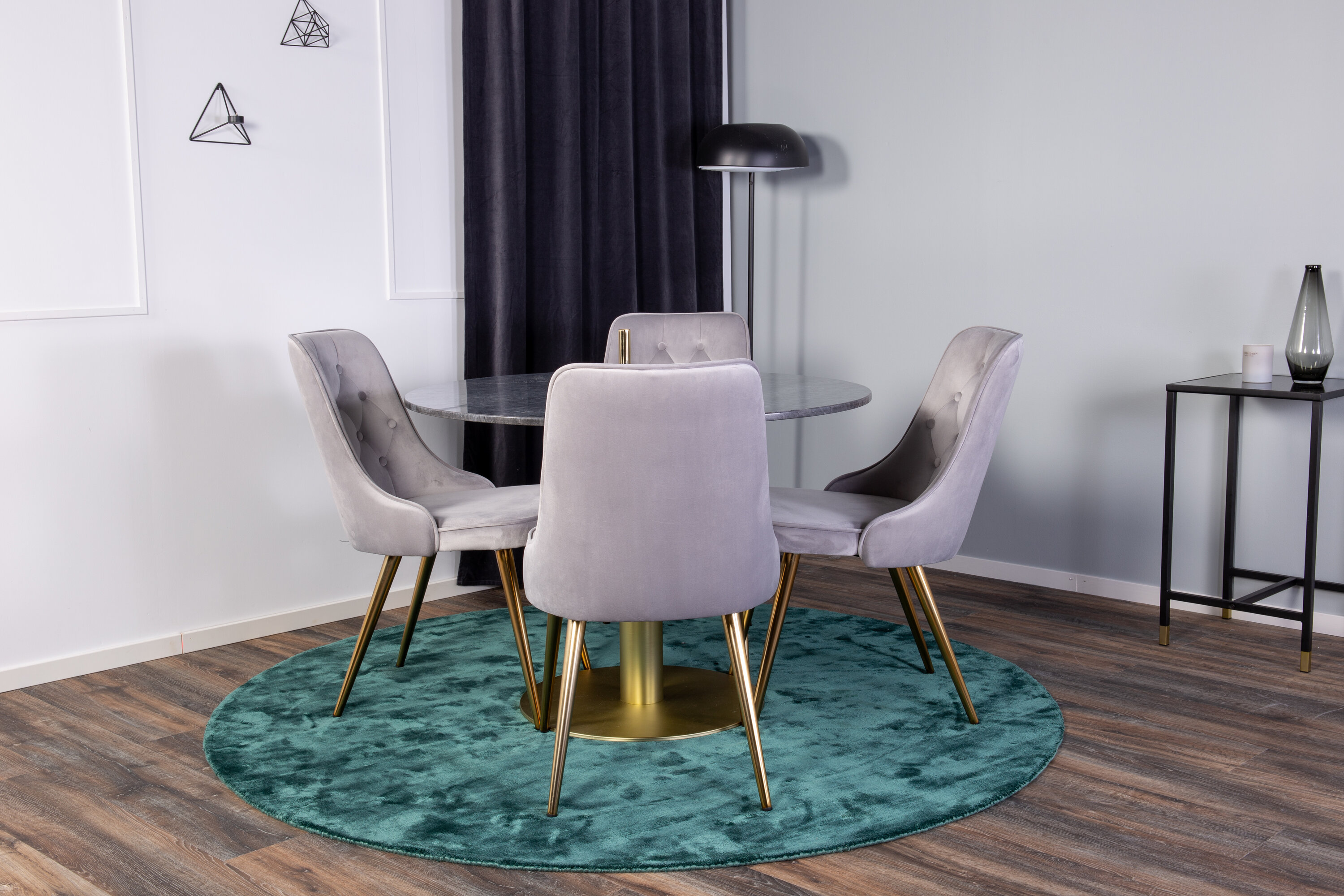 deLOHN Estelle, Velvet Deluxe Kör alakú étkezőgarnitúra deLOHN Estelle, Velvet Deluxe Kör alakú étkezőgarnitúra