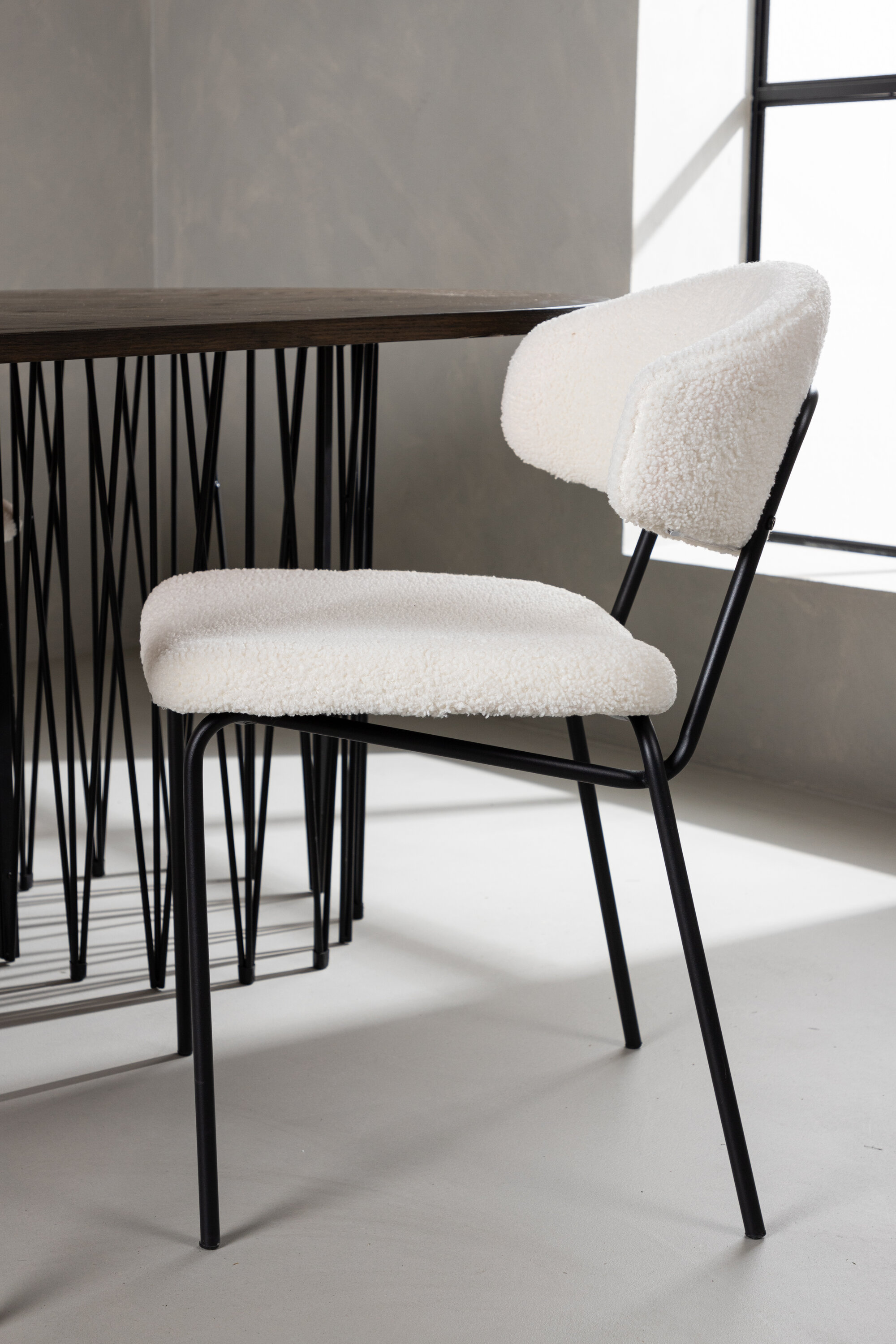 deLOHN Stone oval, Chico Ovális étkezőgarnitúra