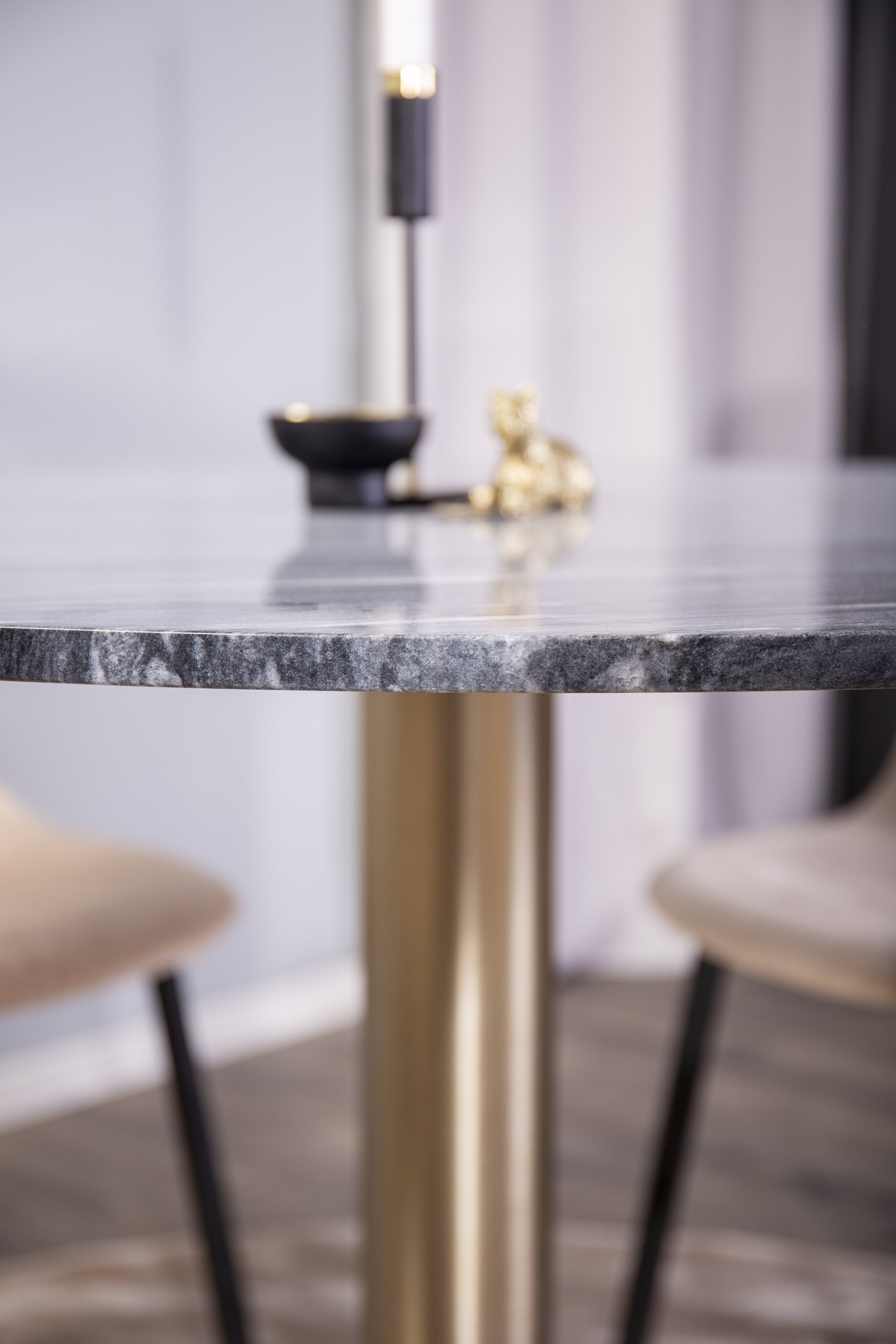 deLOHN Estelle, Polar Kör alakú étkezőgarnitúra deLOHN Estelle, Polar Kör alakú étkezőgarnitúra