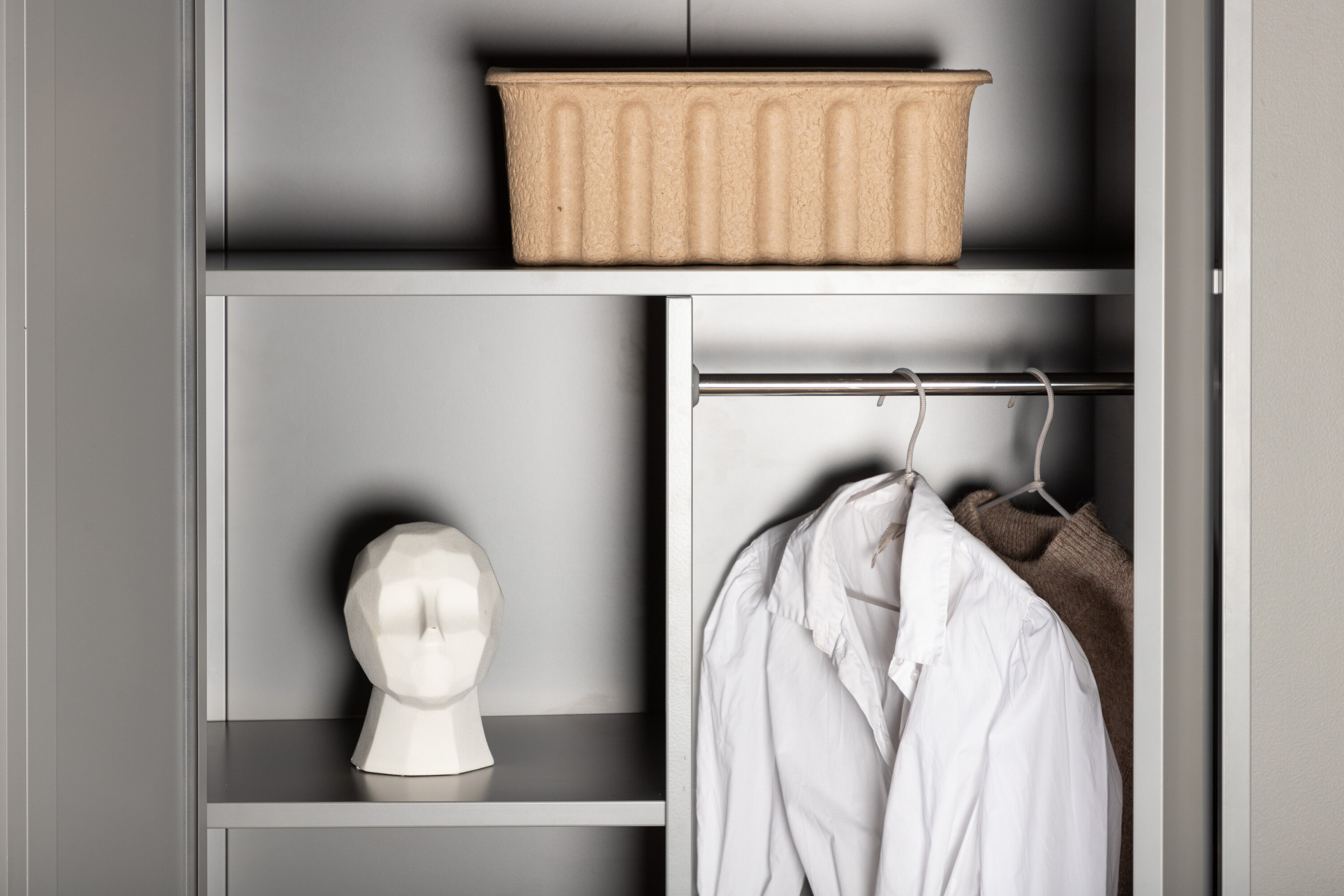 deLOHN Piring Gardrób deLOHN Piring Gardrób