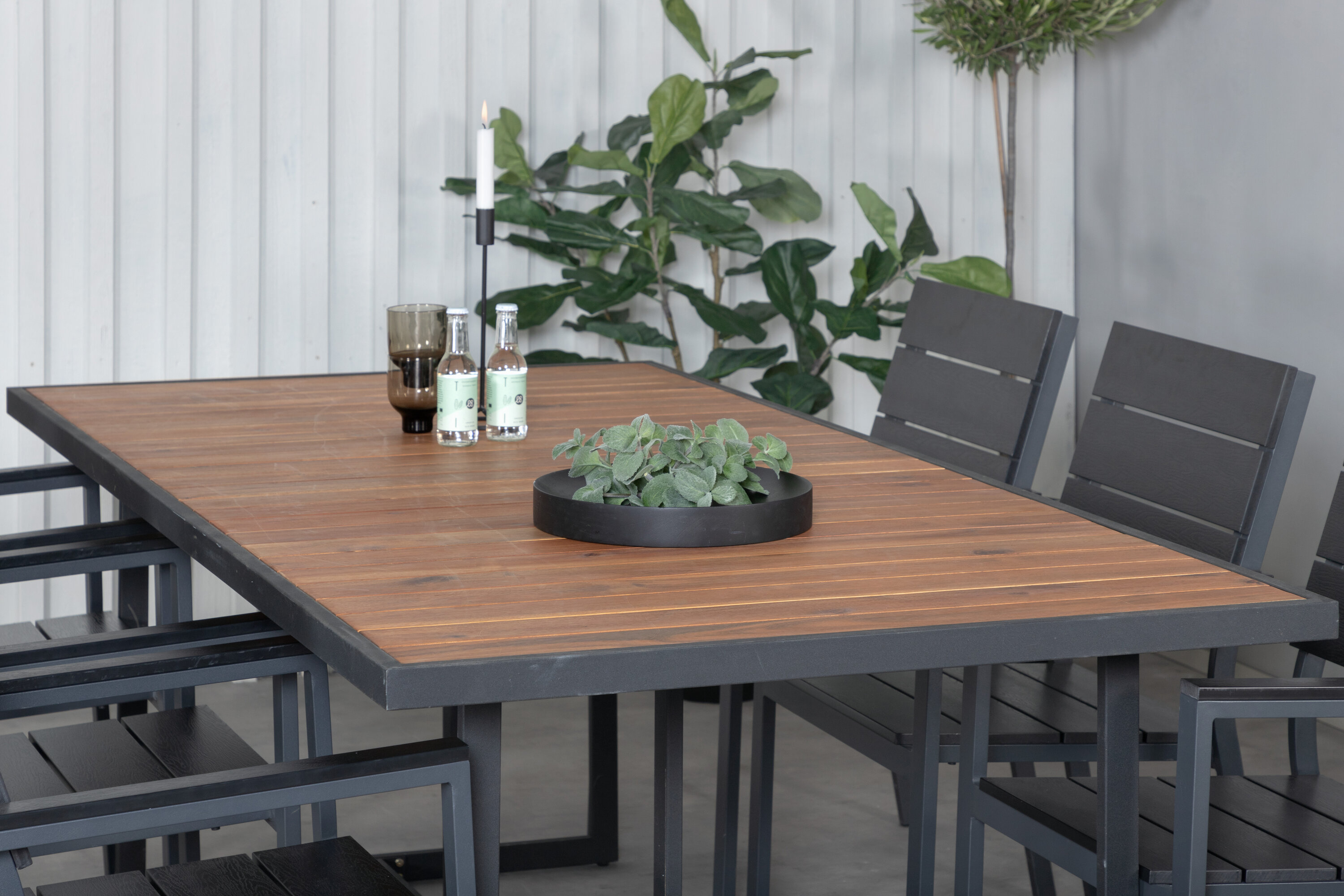 deLOHN Khung, Levels Étkezőgarnitúra