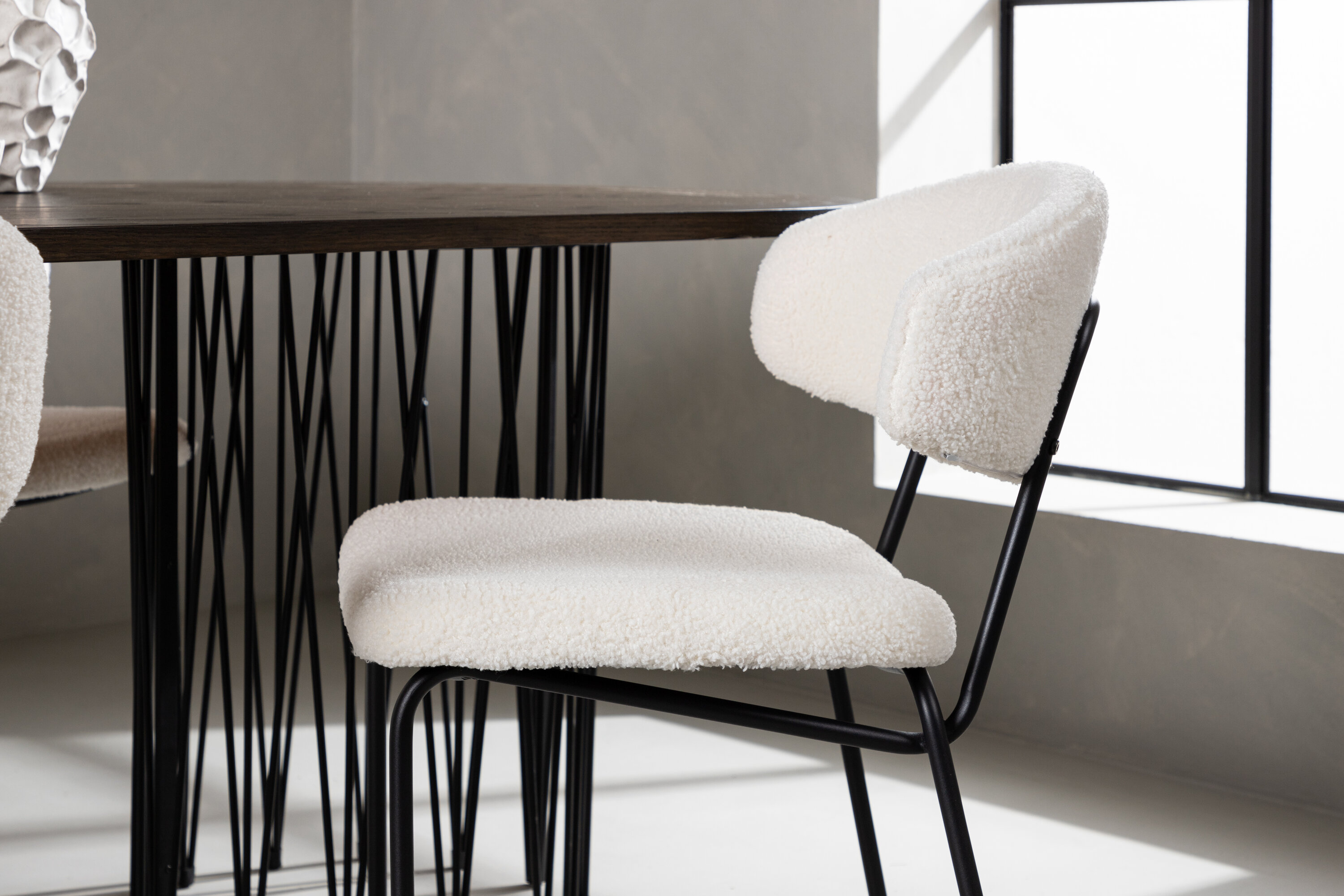 deLOHN Stone oval, Chico Ovális étkezőgarnitúra