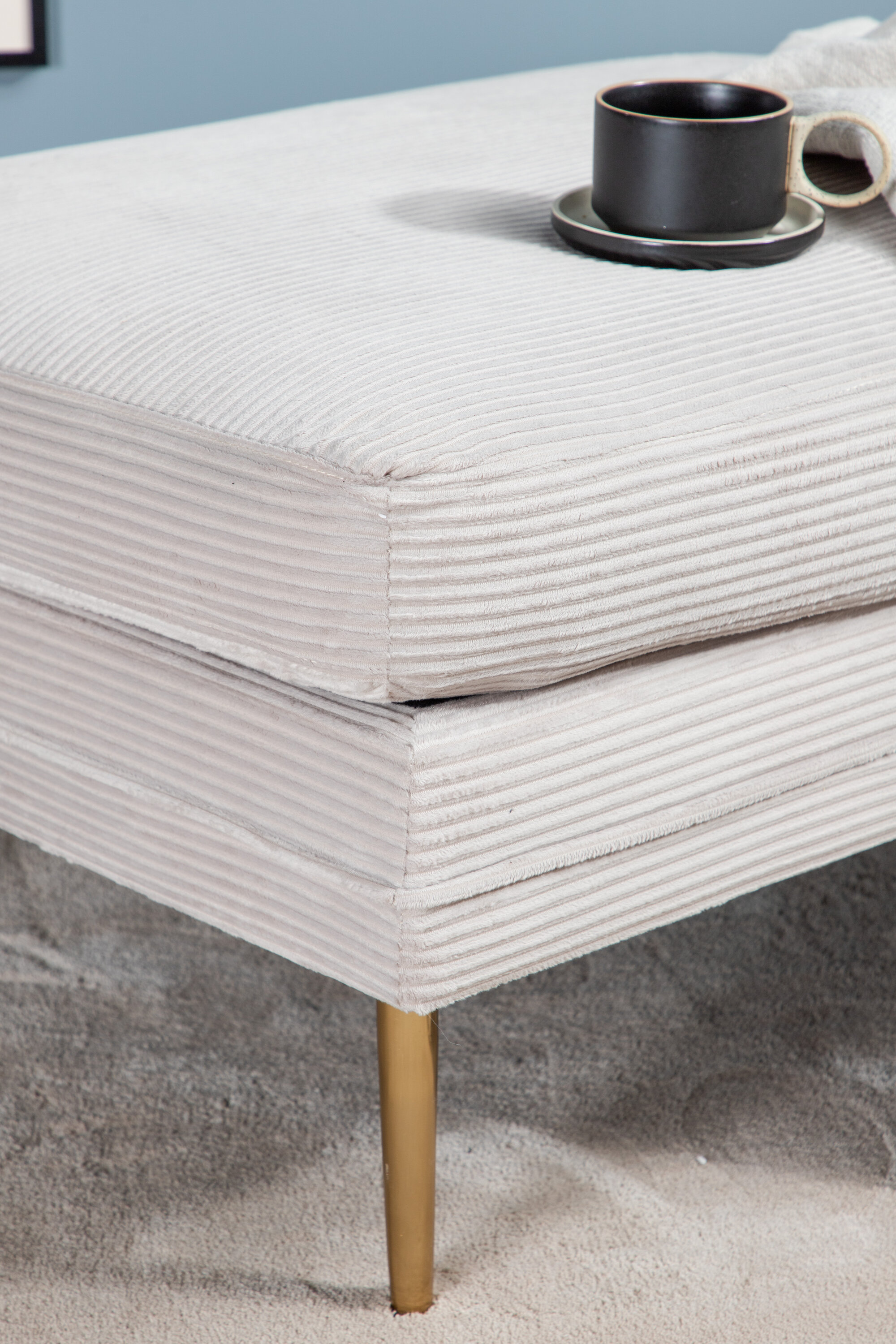 deLOHN Boom Lábtartós puff