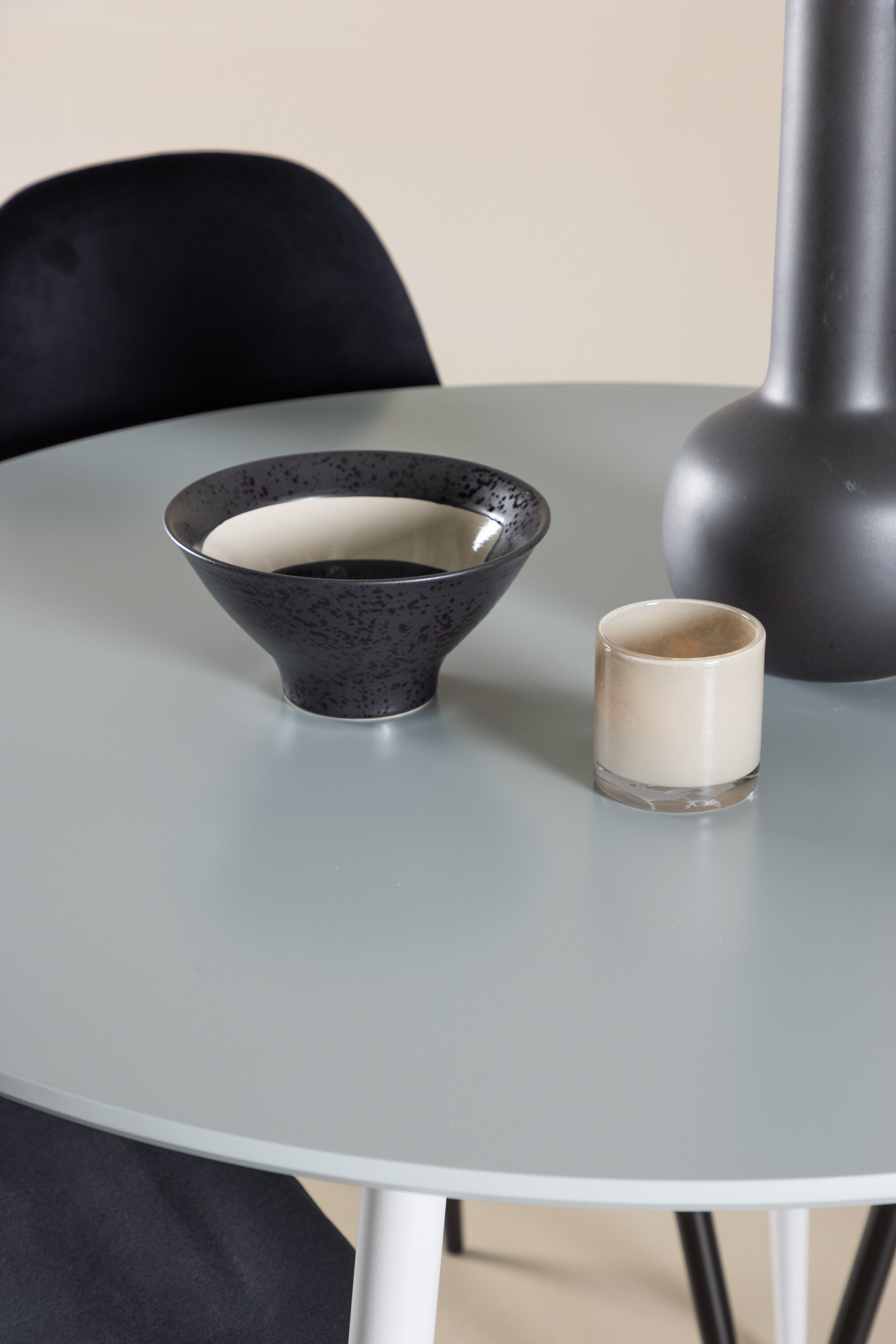 deLOHN Plaza, Polar Kör alakú étkezőgarnitúra