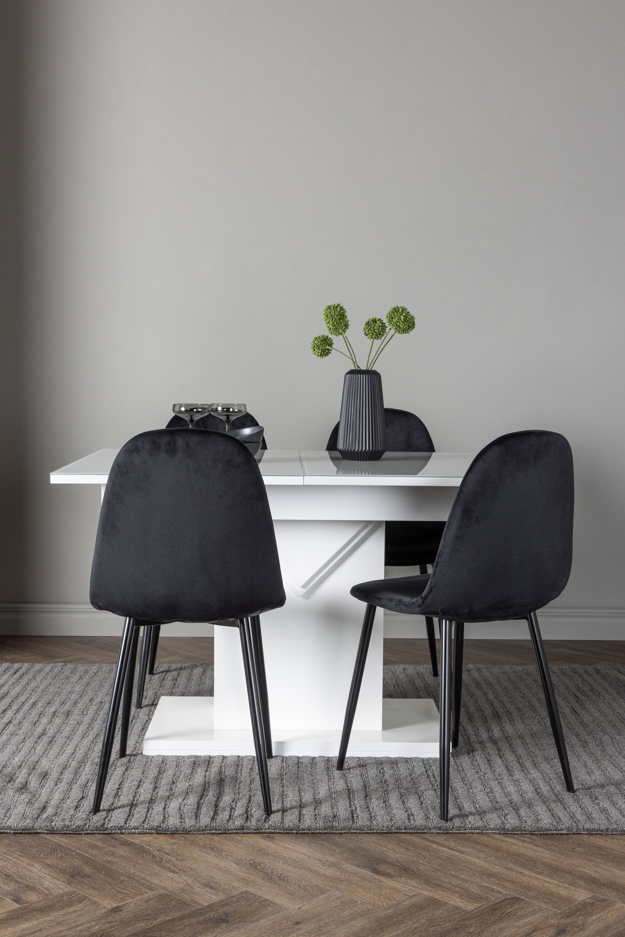 deLOHN Polar Téglalap alakú étkezőgarnitúra deLOHN Polar Téglalap alakú étkezőgarnitúra