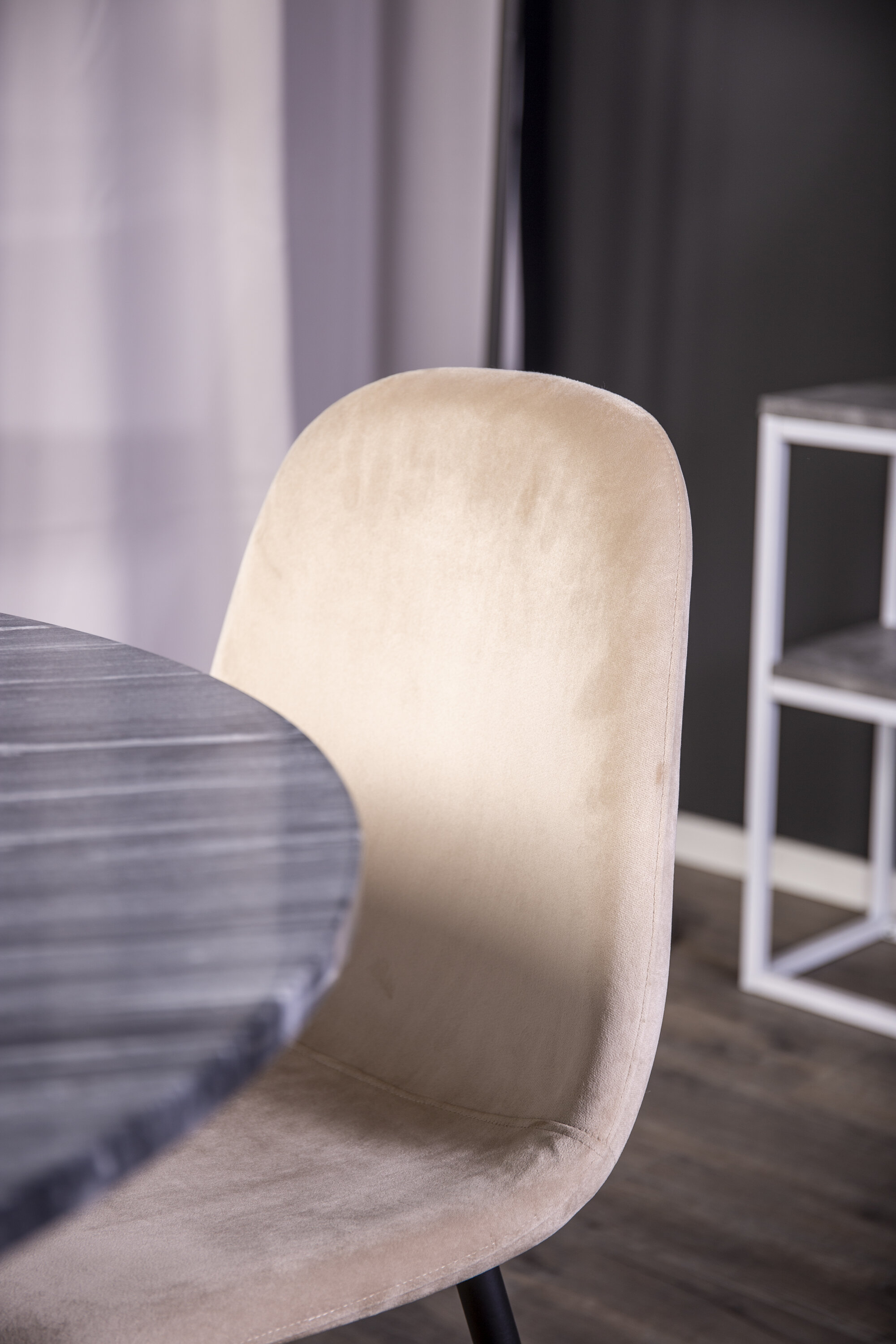 deLOHN Estelle, Polar Kör alakú étkezőgarnitúra deLOHN Estelle, Polar Kör alakú étkezőgarnitúra