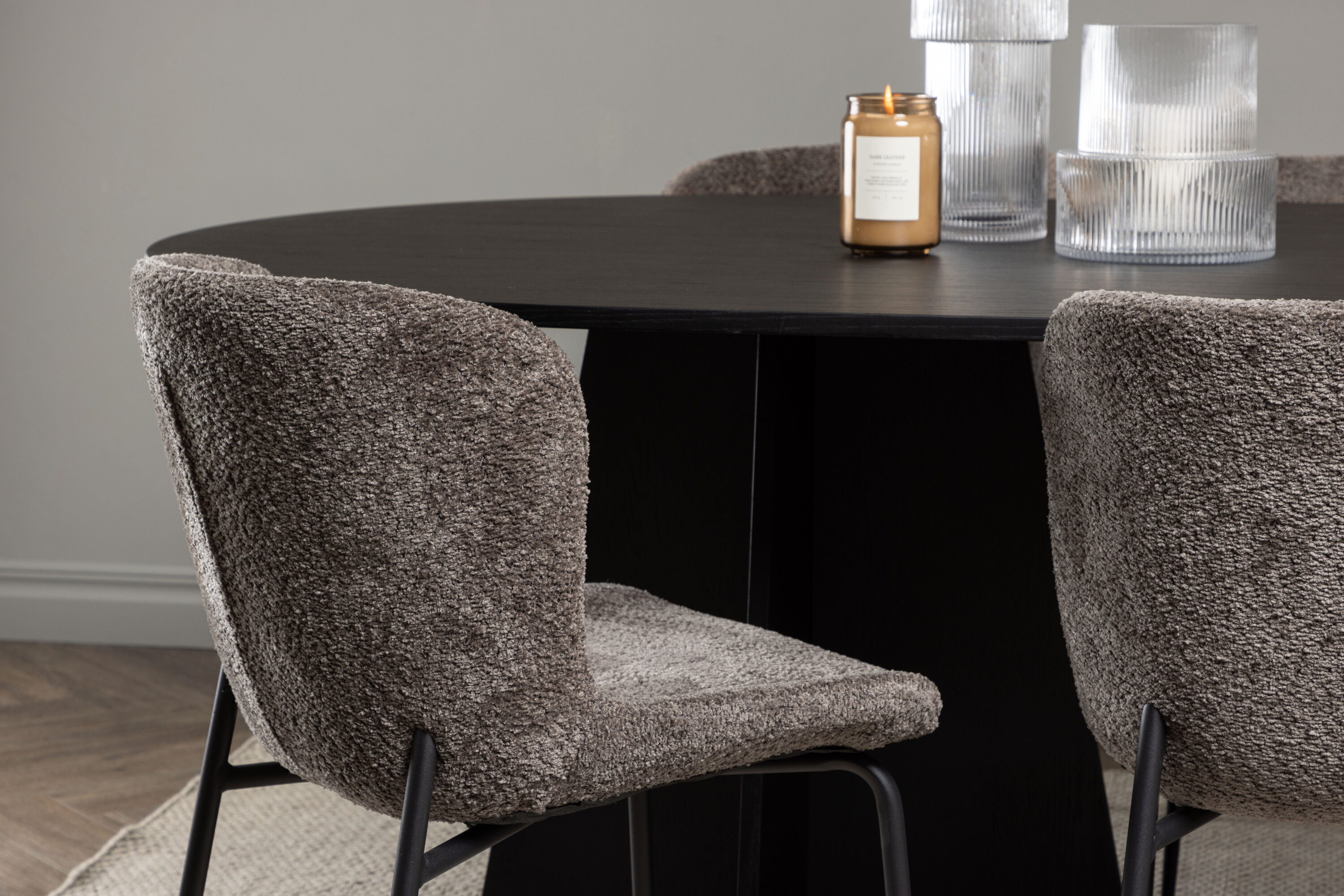 deLOHN Bootcut Oval, Modesto Ovális étkezőgarnitúra