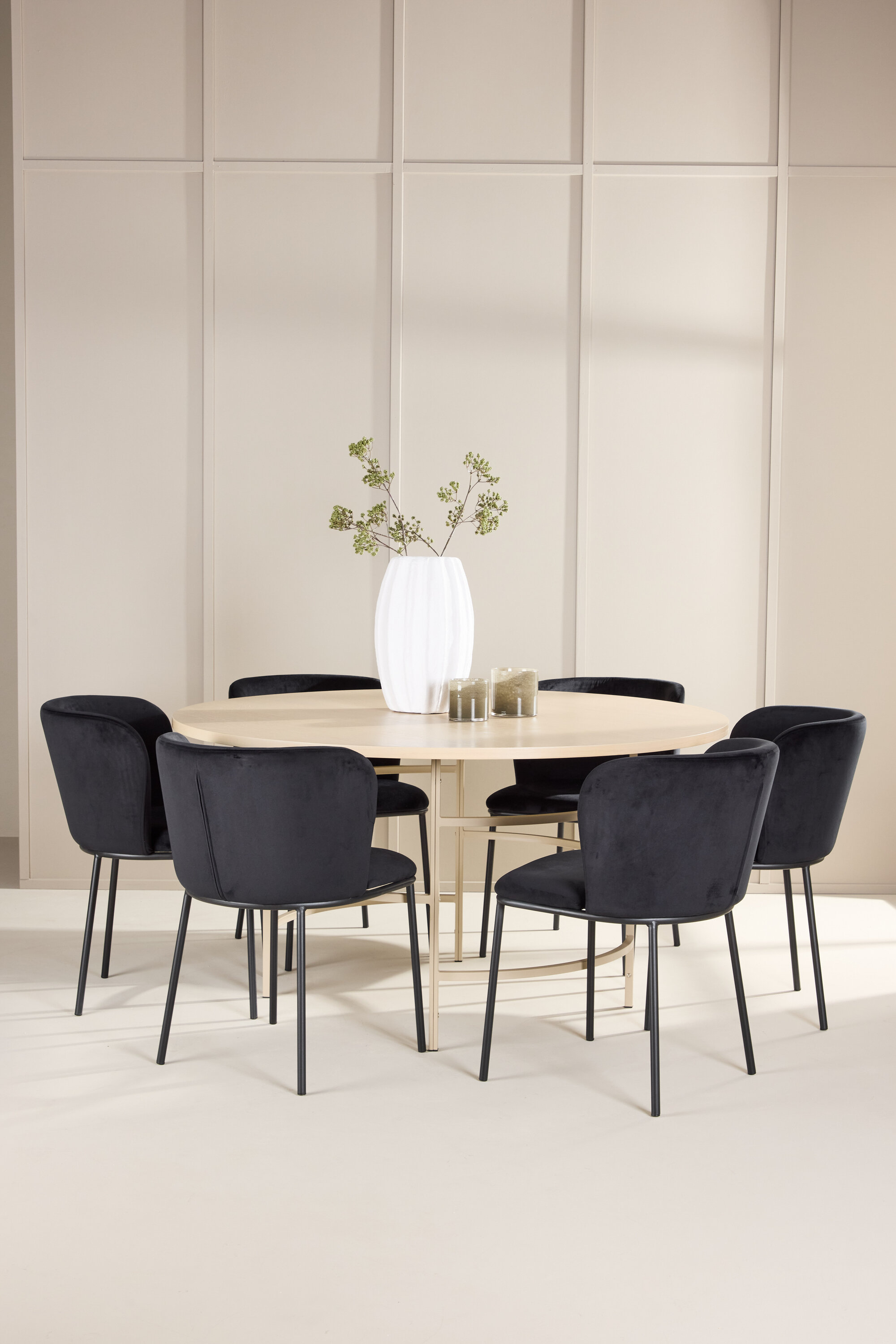 deLOHN Copenhagen, Edina Kör alakú étkezőgarnitúra