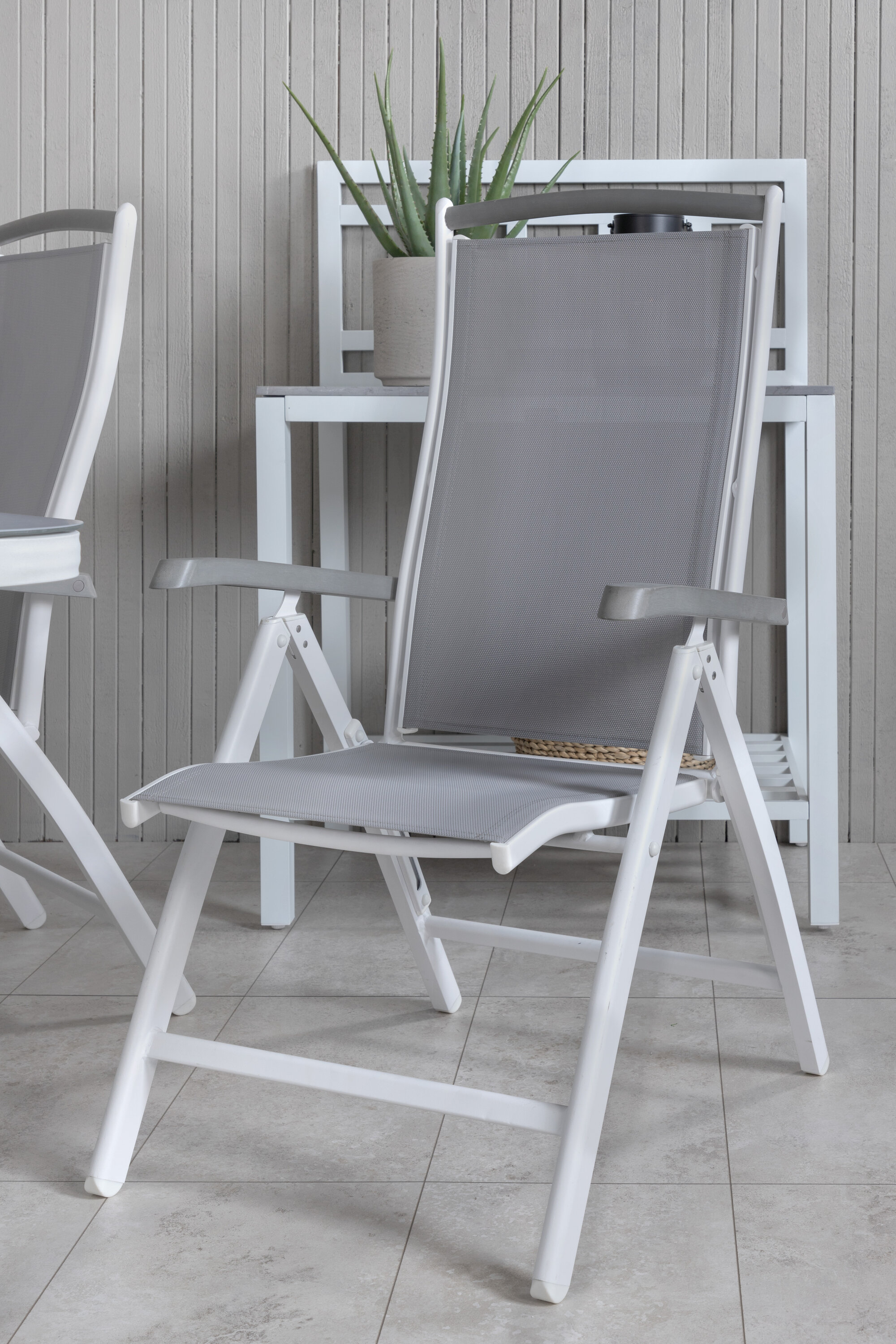 deLOHN Virya, Albany Étkezőgarnitúra