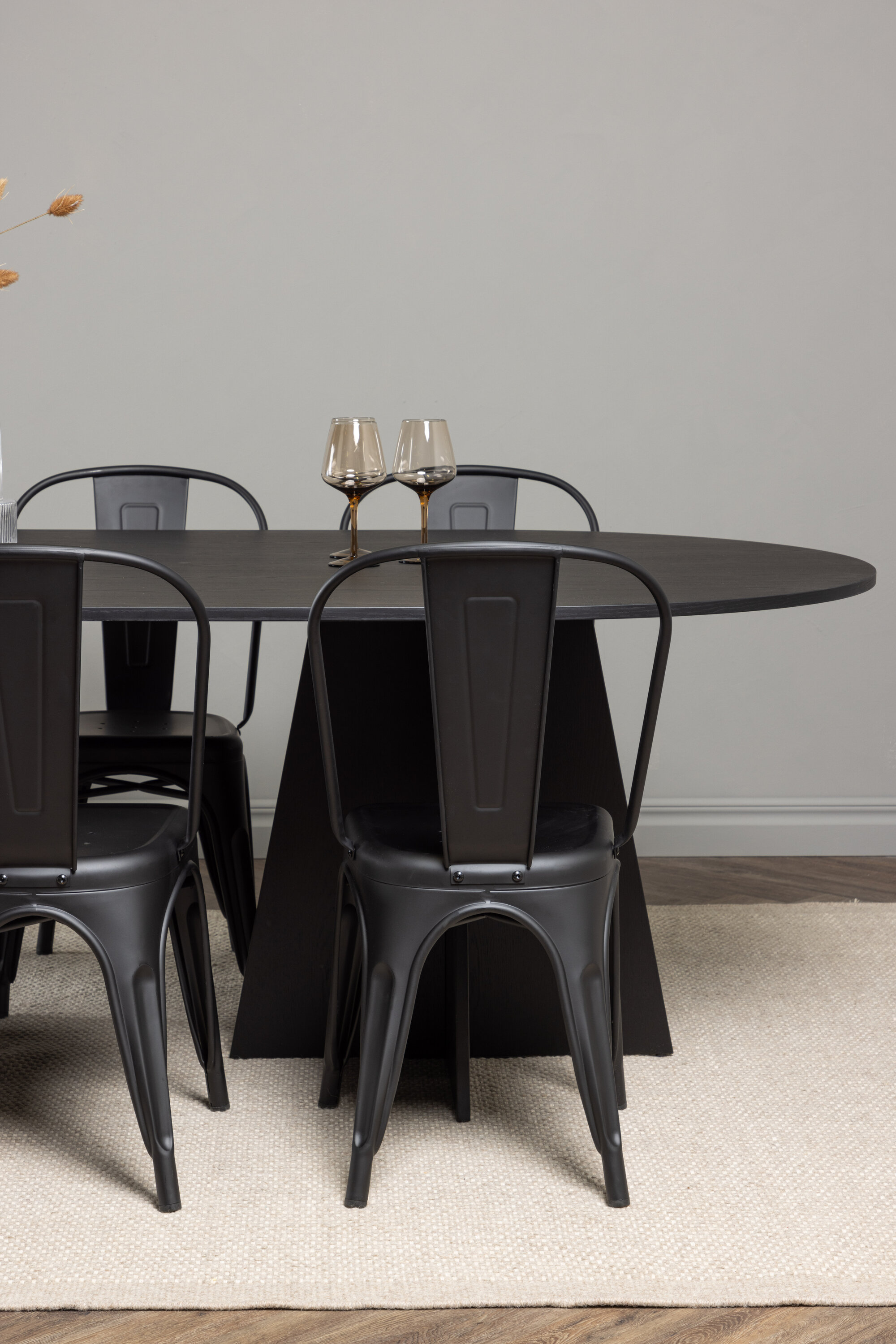 deLOHN Bootcut Oval, Tempe Ovális étkezőgarnitúra