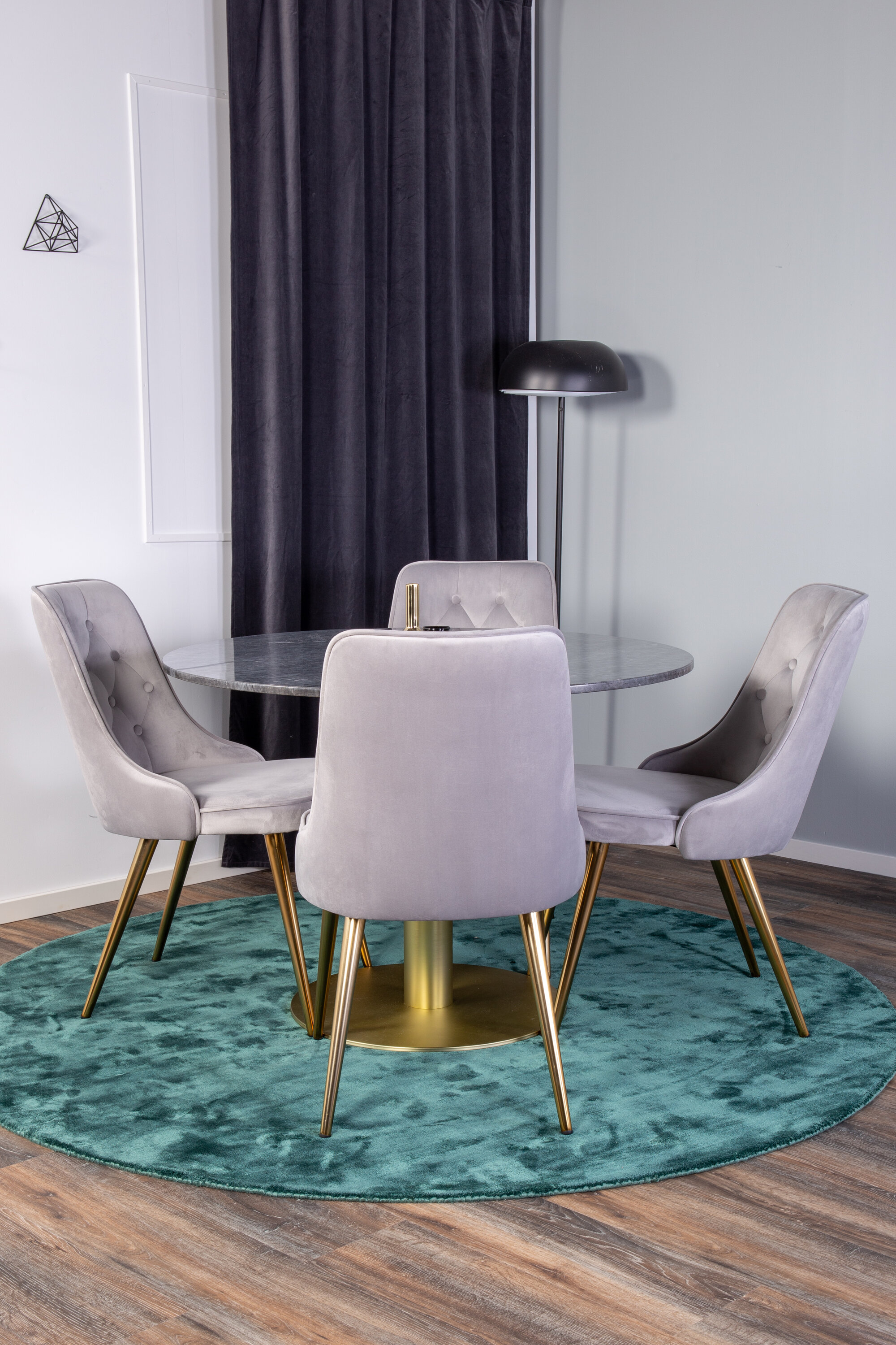 deLOHN Estelle, Velvet Deluxe Kör alakú étkezőgarnitúra deLOHN Estelle, Velvet Deluxe Kör alakú étkezőgarnitúra