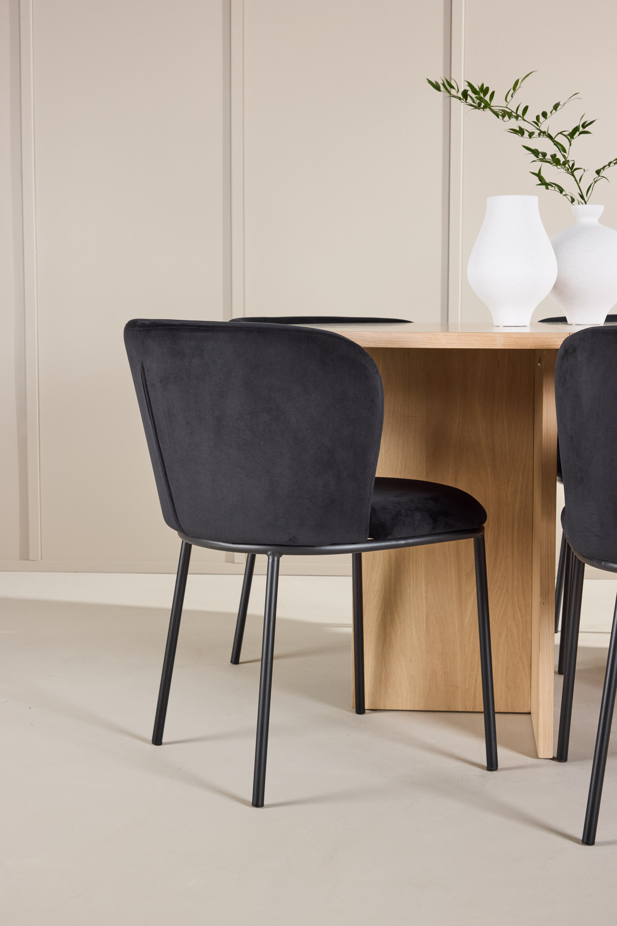 deLOHN Strada, Edina Ovális étkezőgarnitúra deLOHN Strada, Edina Ovális étkezőgarnitúra