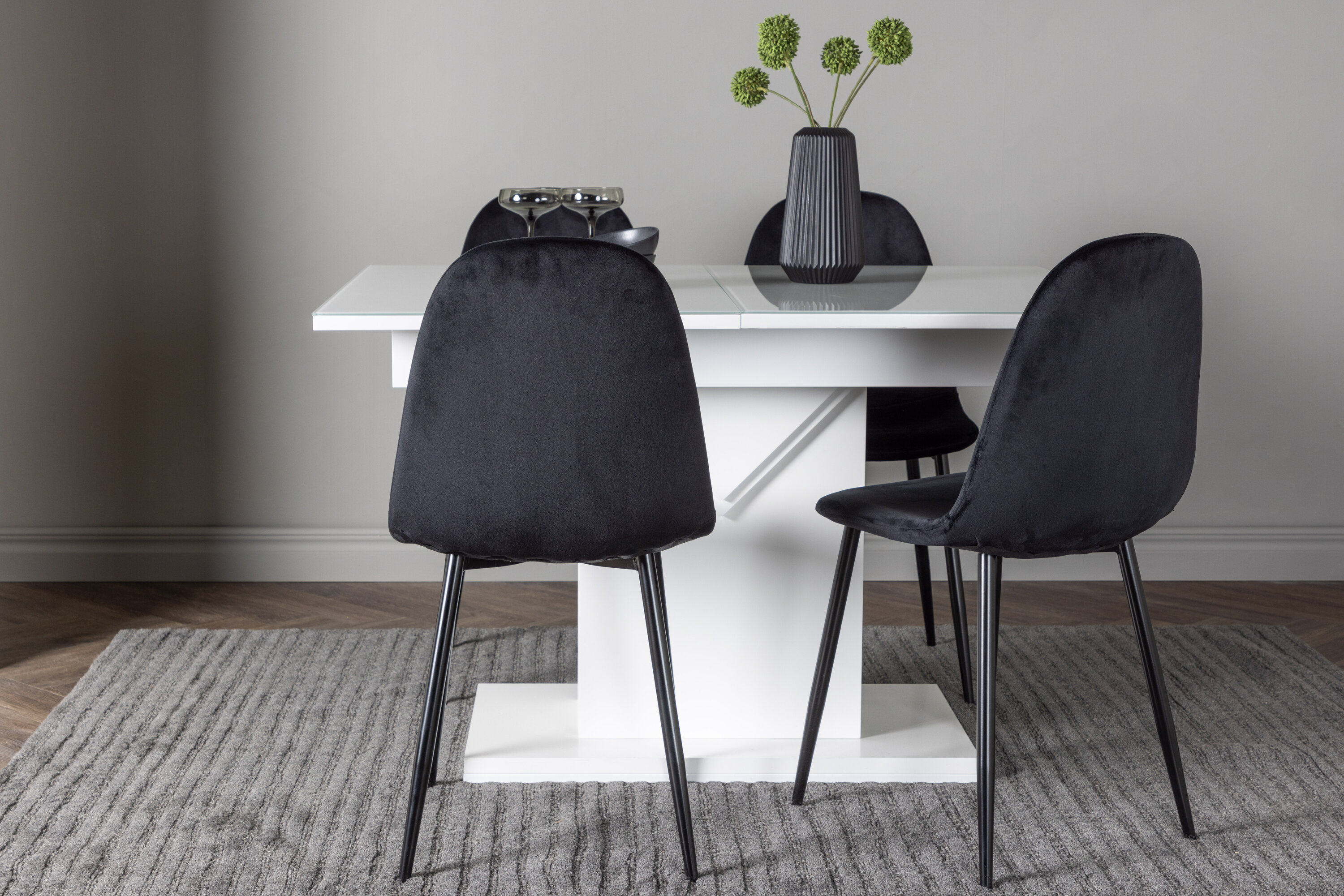 deLOHN Polar Téglalap alakú étkezőgarnitúra deLOHN Polar Téglalap alakú étkezőgarnitúra