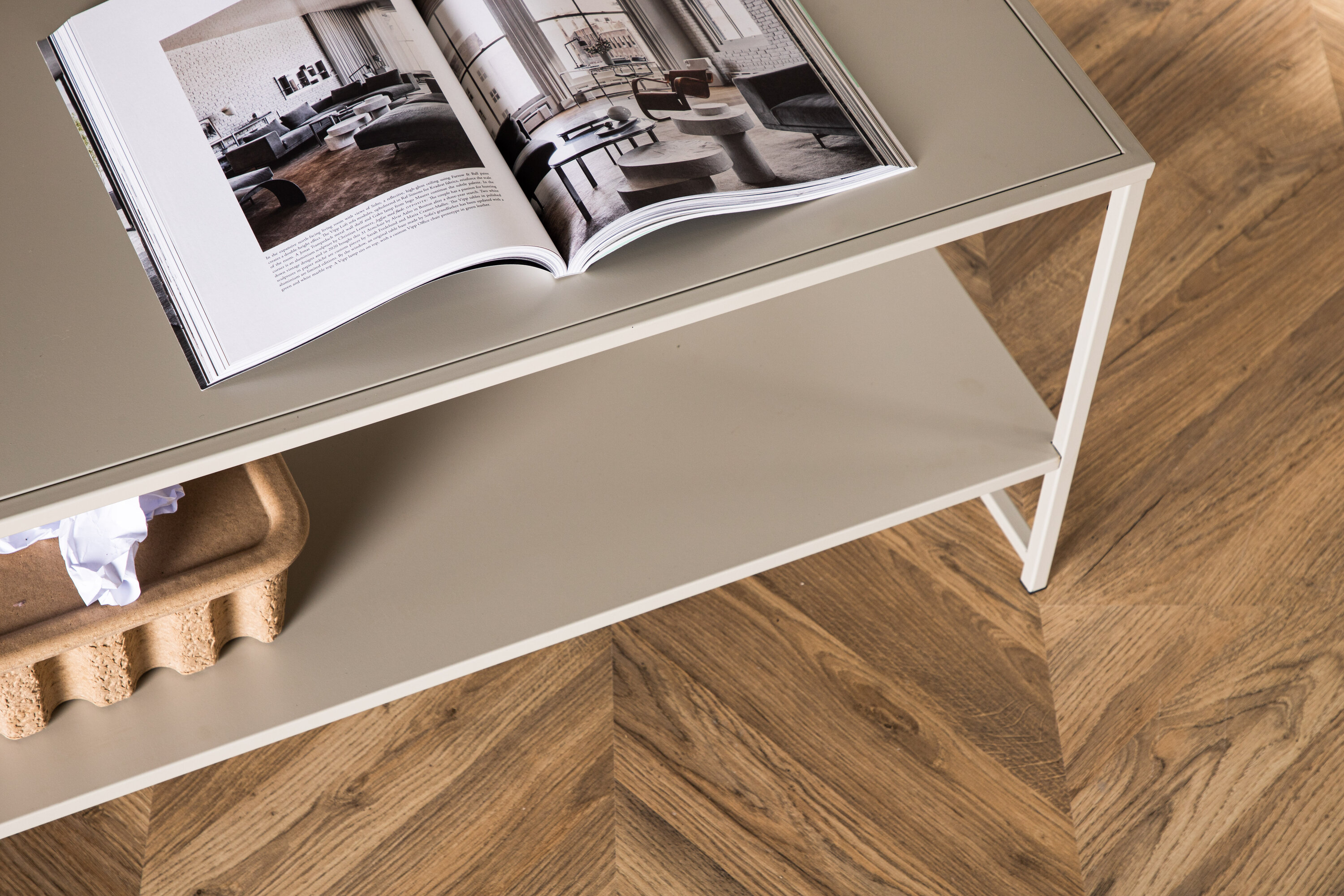 deLOHN Staal Kisasztal