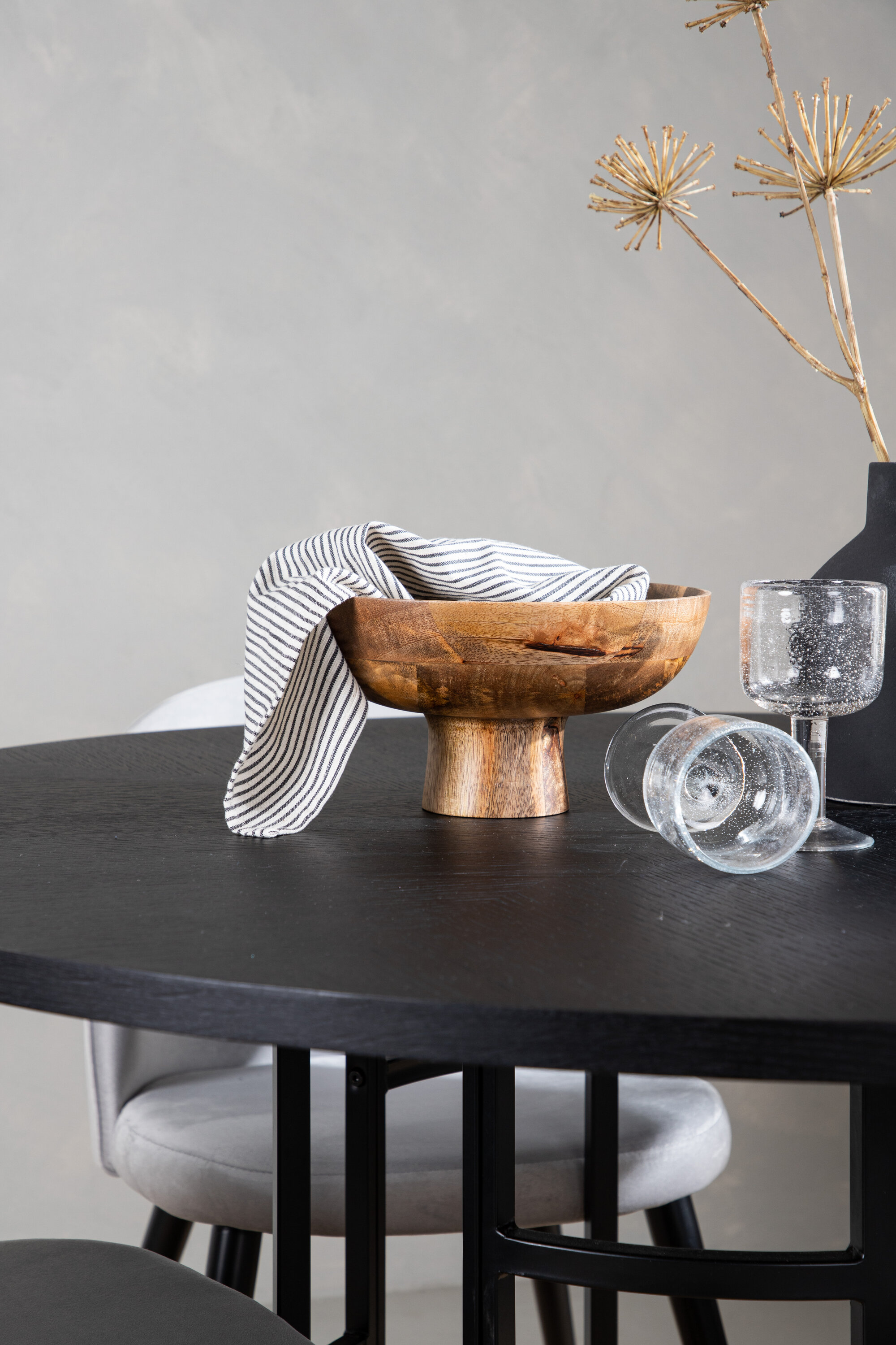 deLOHN Copenhagen, Velvet Kör alakú étkezőgarnitúra