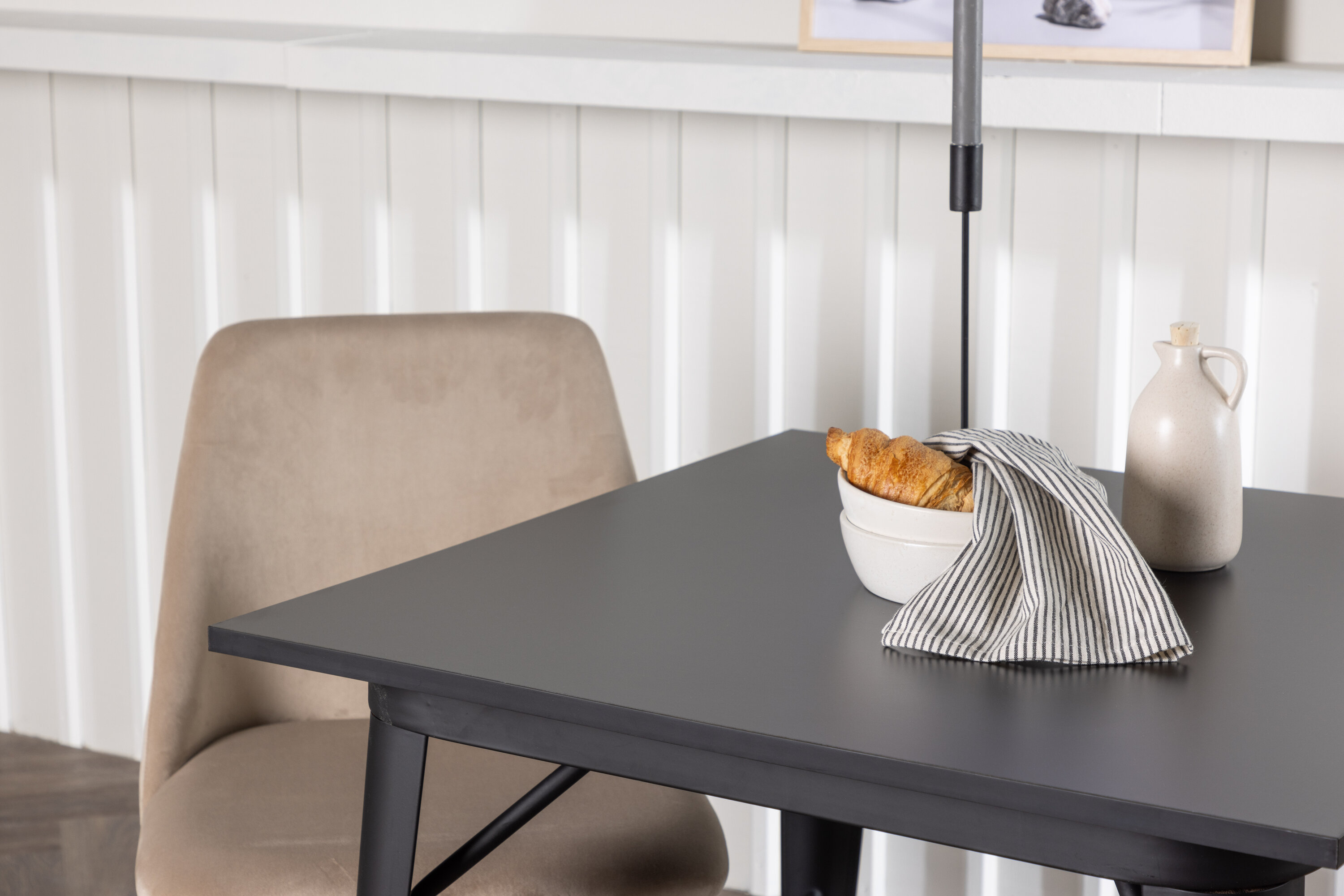 deLOHN Night Téglalap alakú étkezőgarnitúra