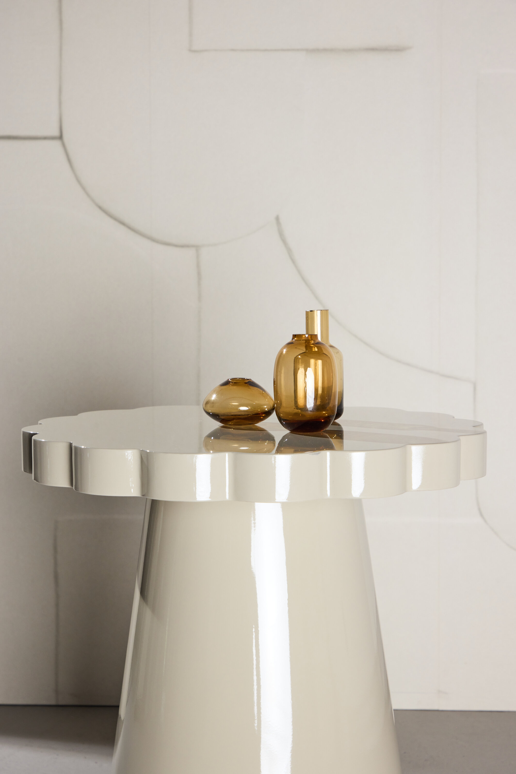 deLOHN Krull Kisasztal