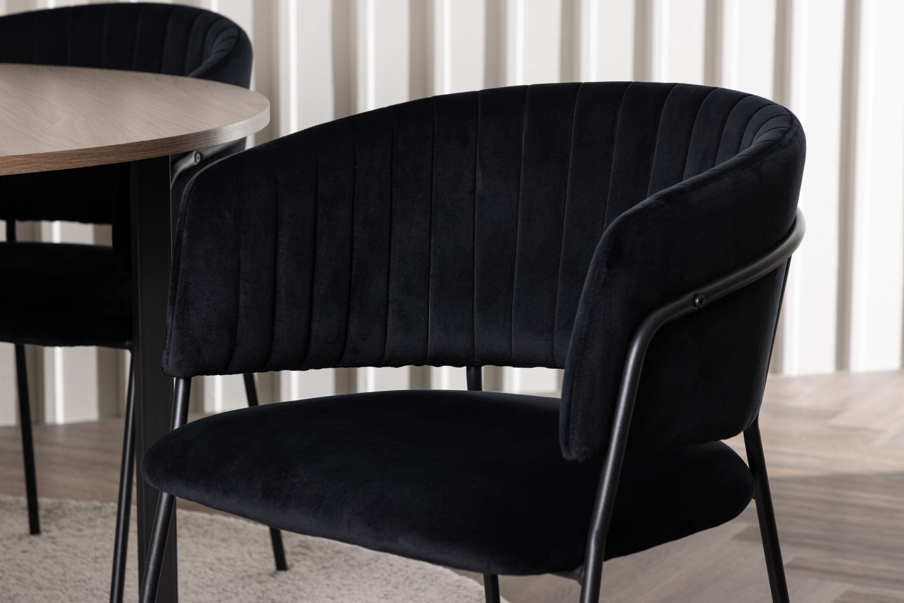 deLOHN Selma Kör alakú étkezőgarnitúra deLOHN Selma Kör alakú étkezőgarnitúra