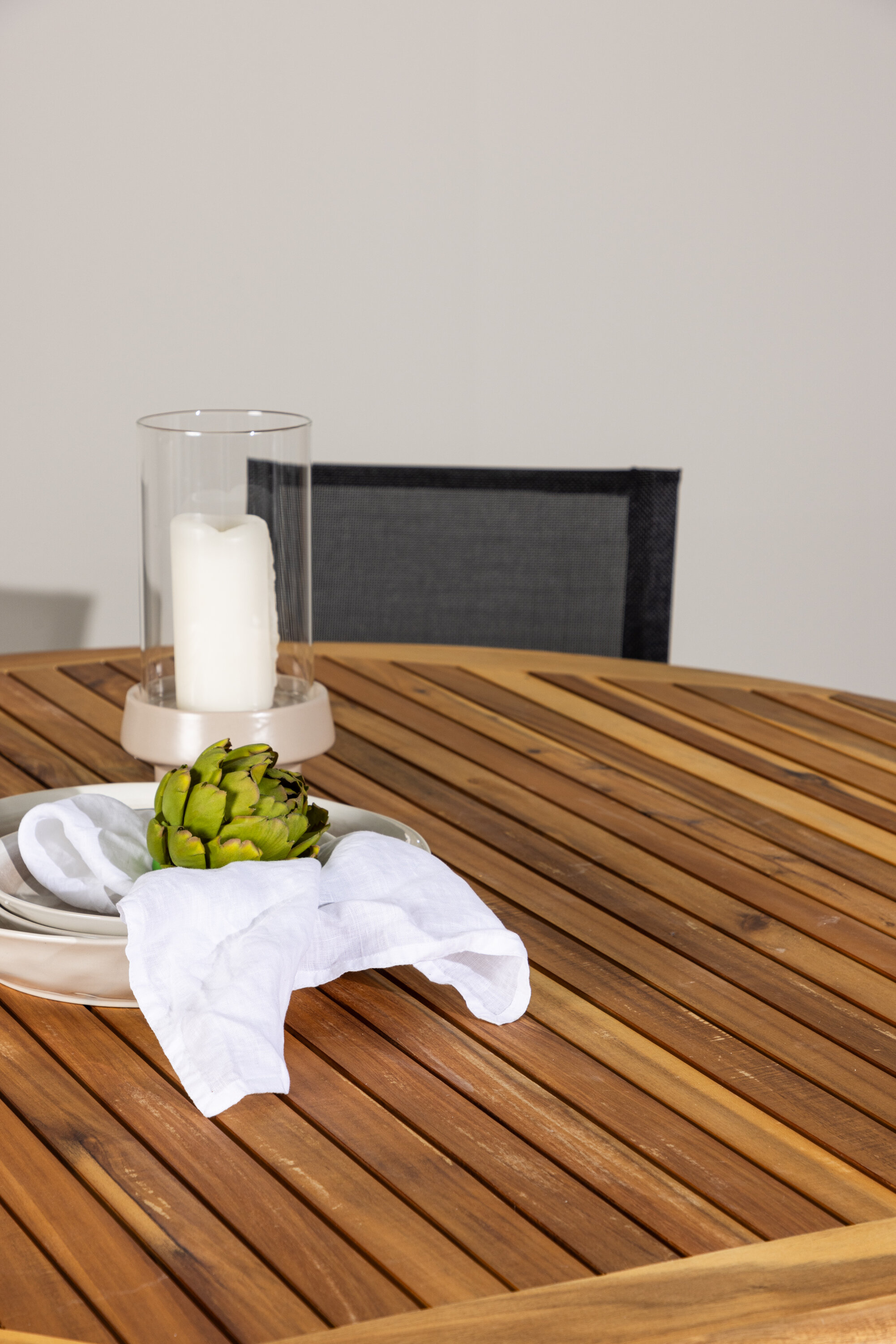 deLOHN Tucumán, Alina Étkezőgarnitúra