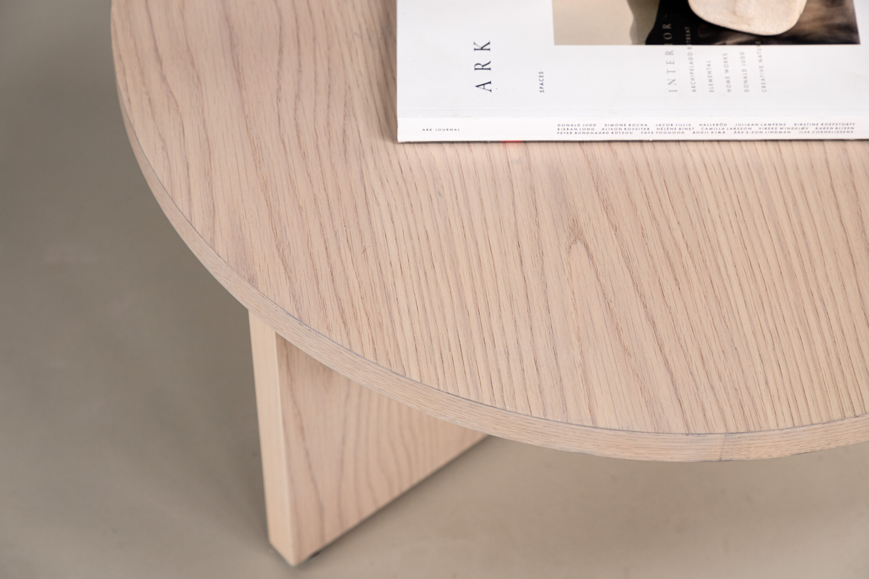 deLOHN Saltö Dohányzóasztal