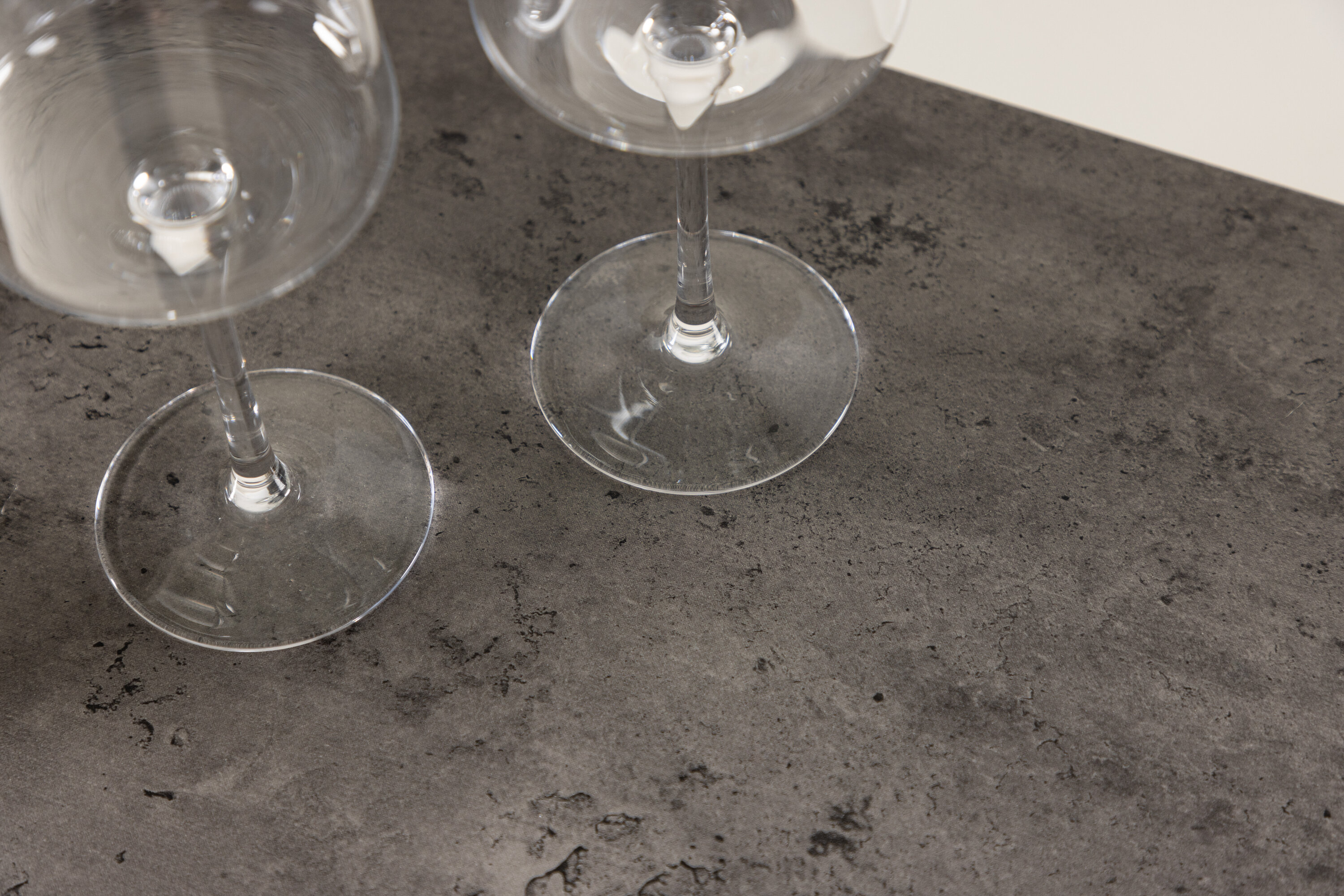 deLOHN Rise Kisasztal deLOHN Rise Kisasztal