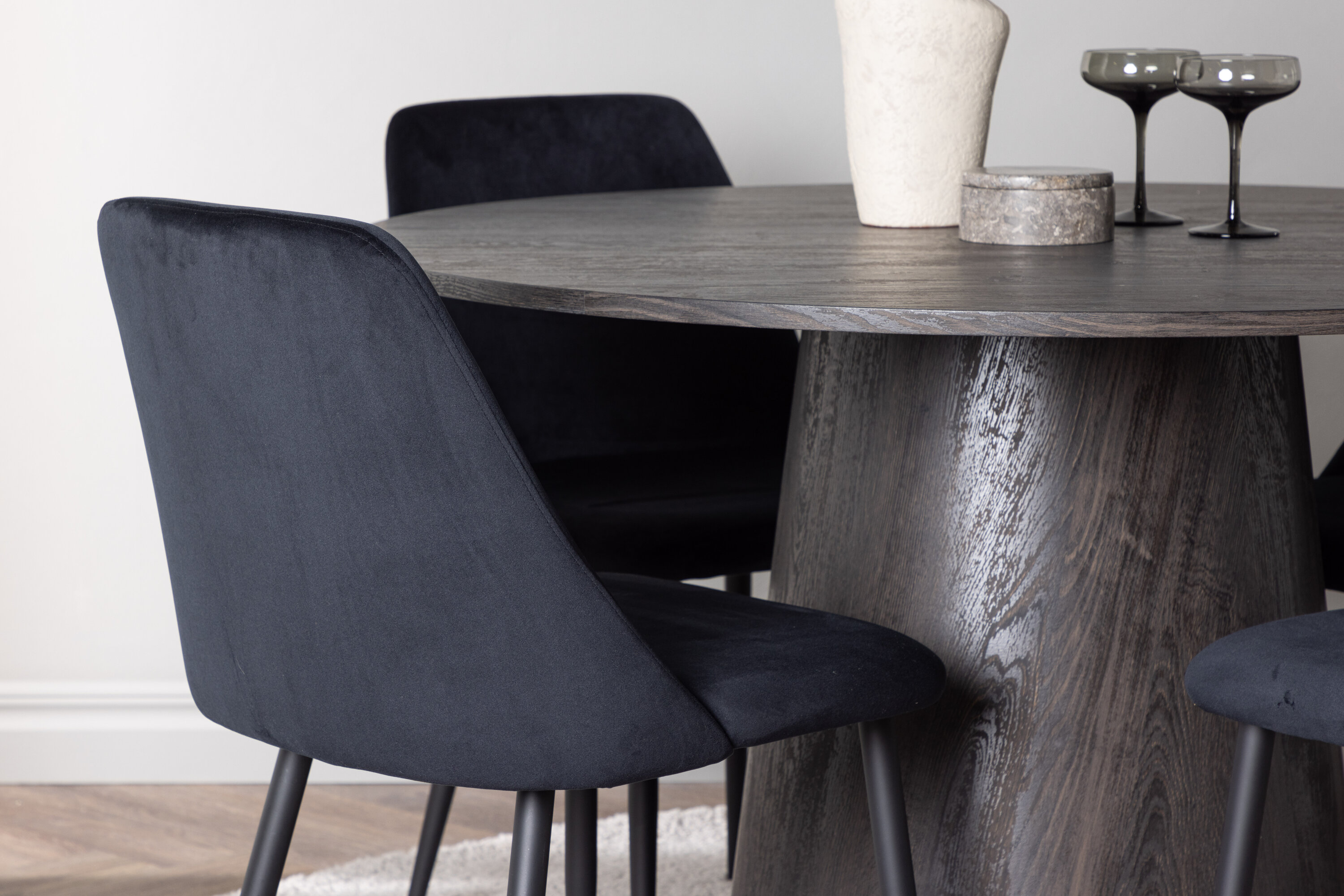 deLOHN Night Kör alakú étkezőgarnitúra