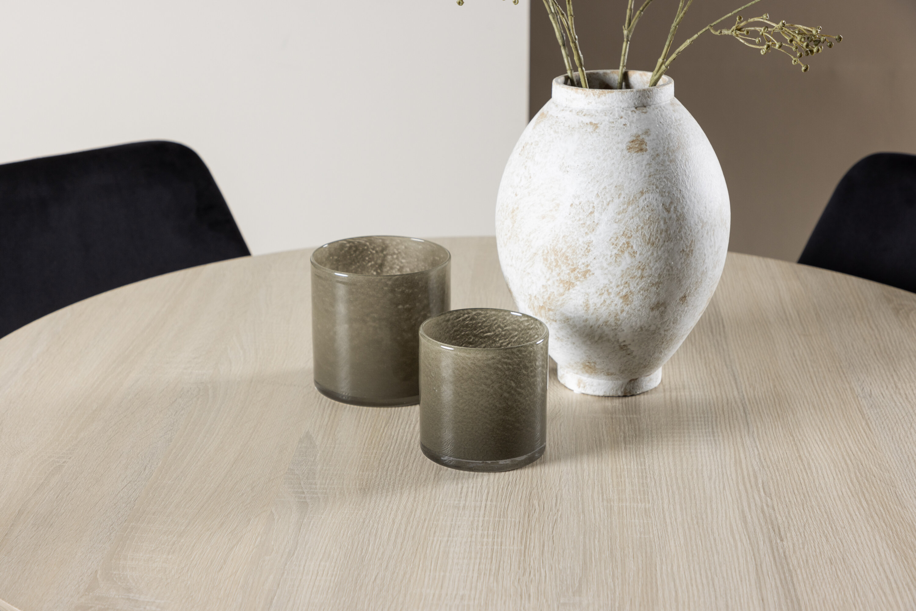 deLOHN Plaza, Night Kör alakú étkezőgarnitúra deLOHN Plaza, Night Kör alakú étkezőgarnitúra