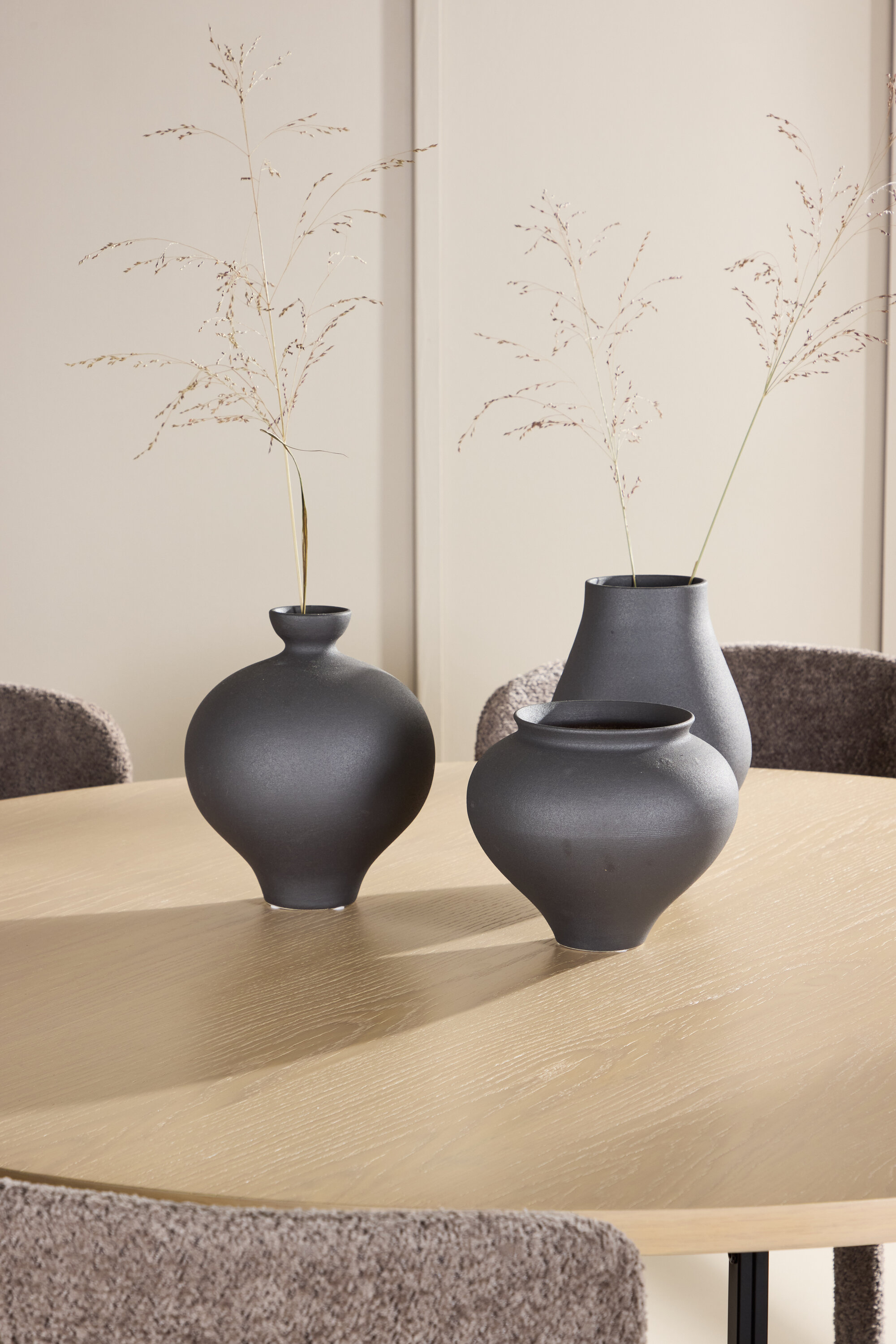 deLOHN Copenhagen, Astoria Kör alakú étkezőgarnitúra