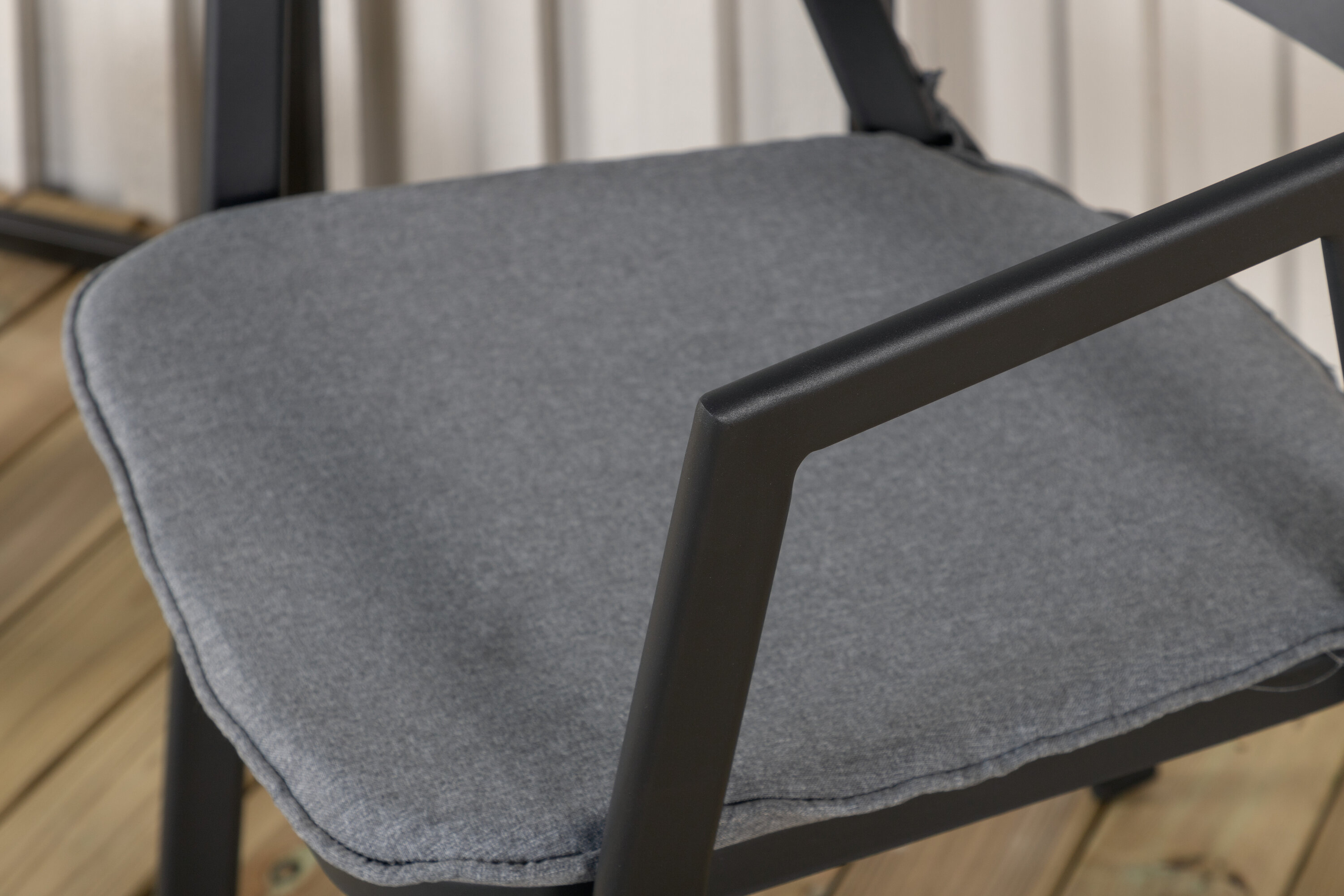 deLOHN Slit Étkezőszék