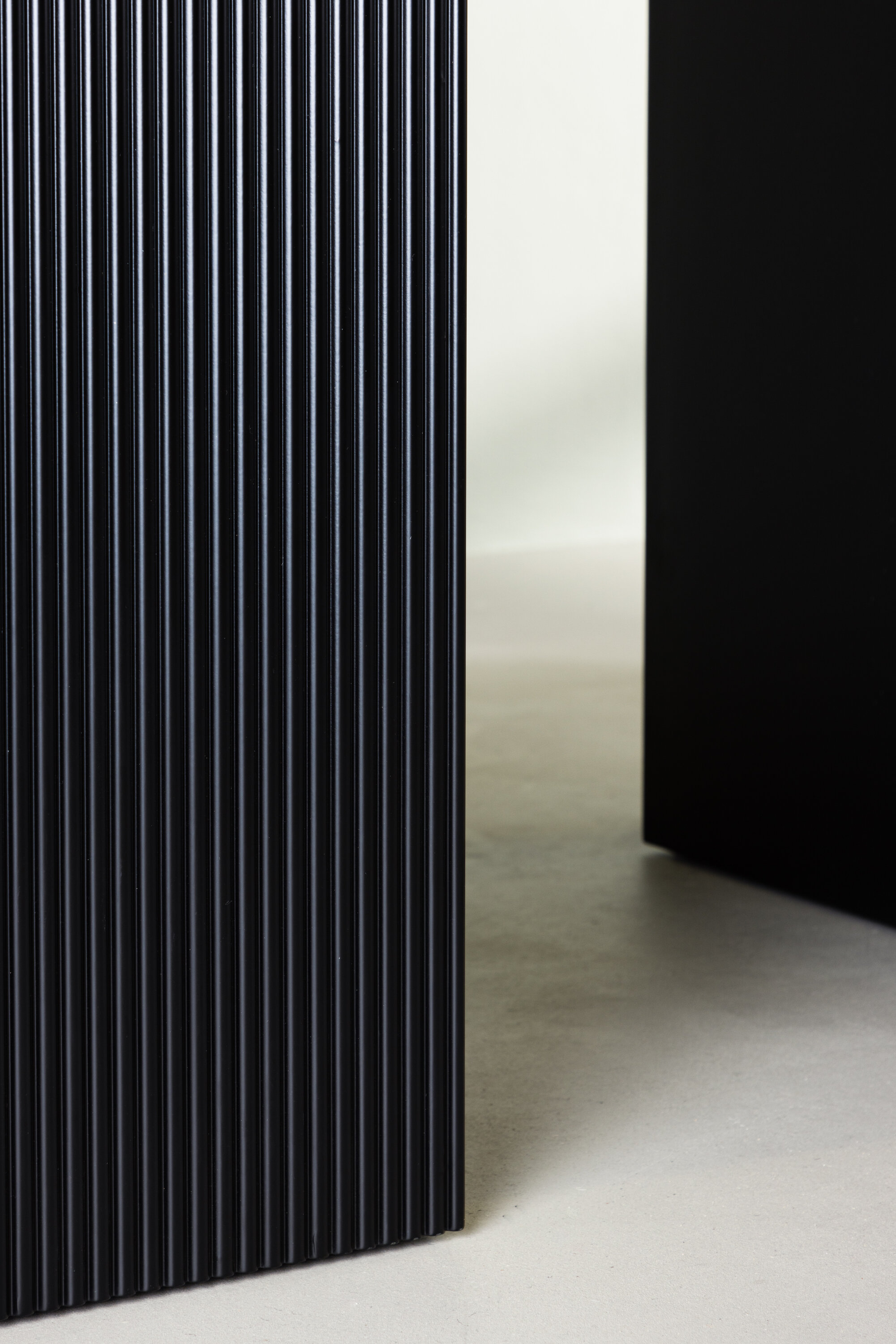 deLOHN Matilda Kerek étkezőasztal