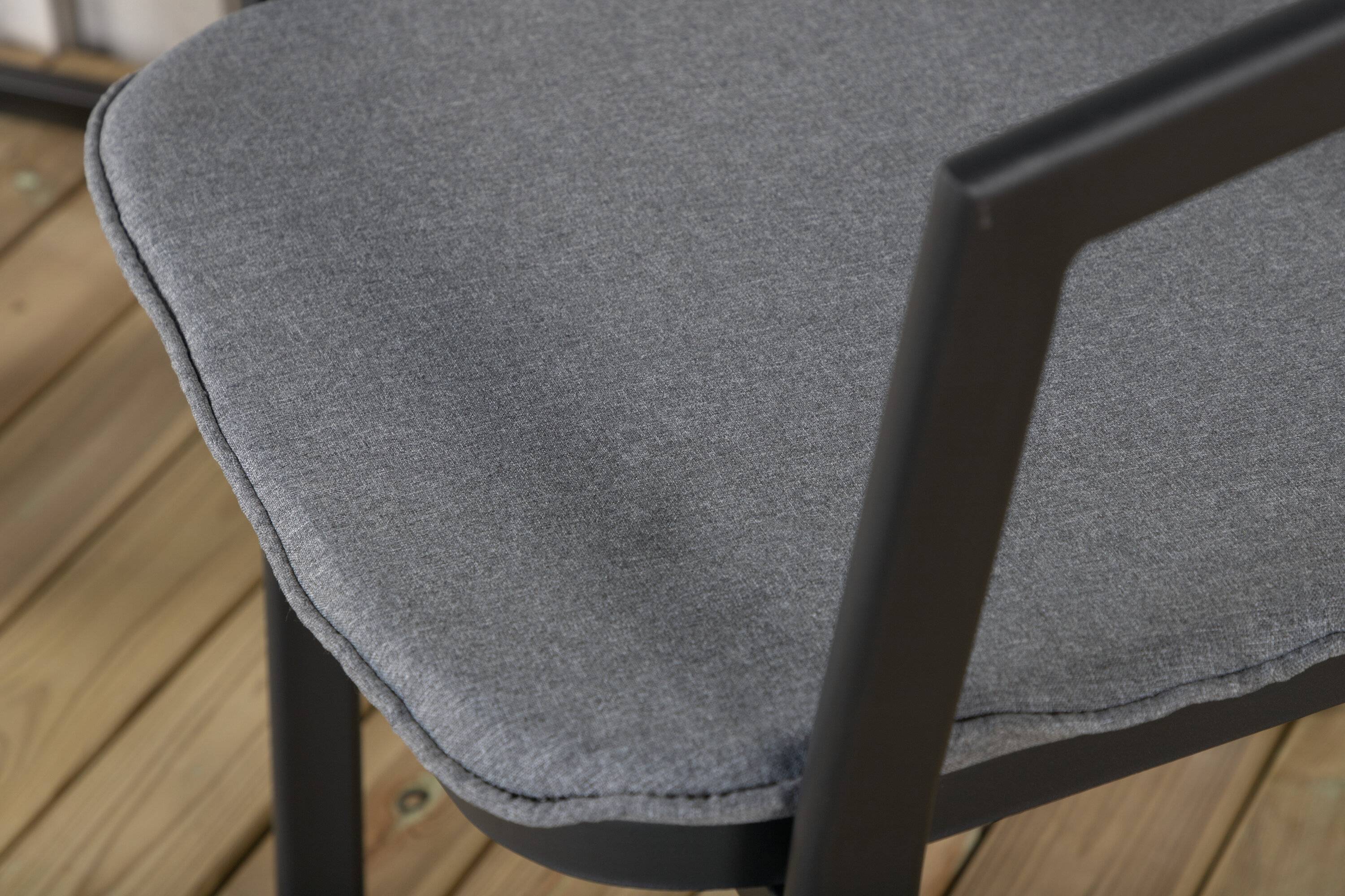 deLOHN Slit Étkezőszék