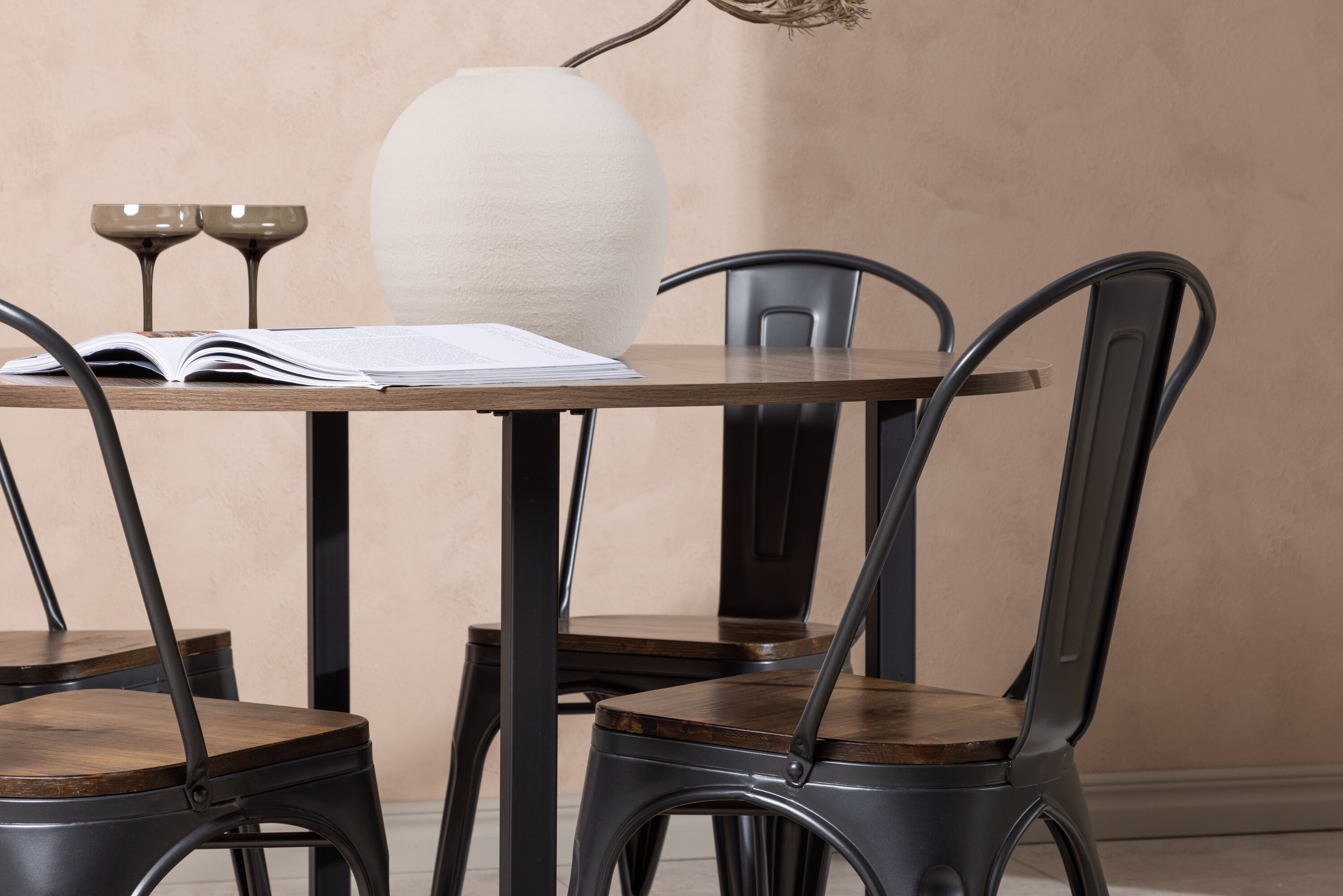 deLOHN Durango, Tempe Kör alakú étkezőgarnitúra