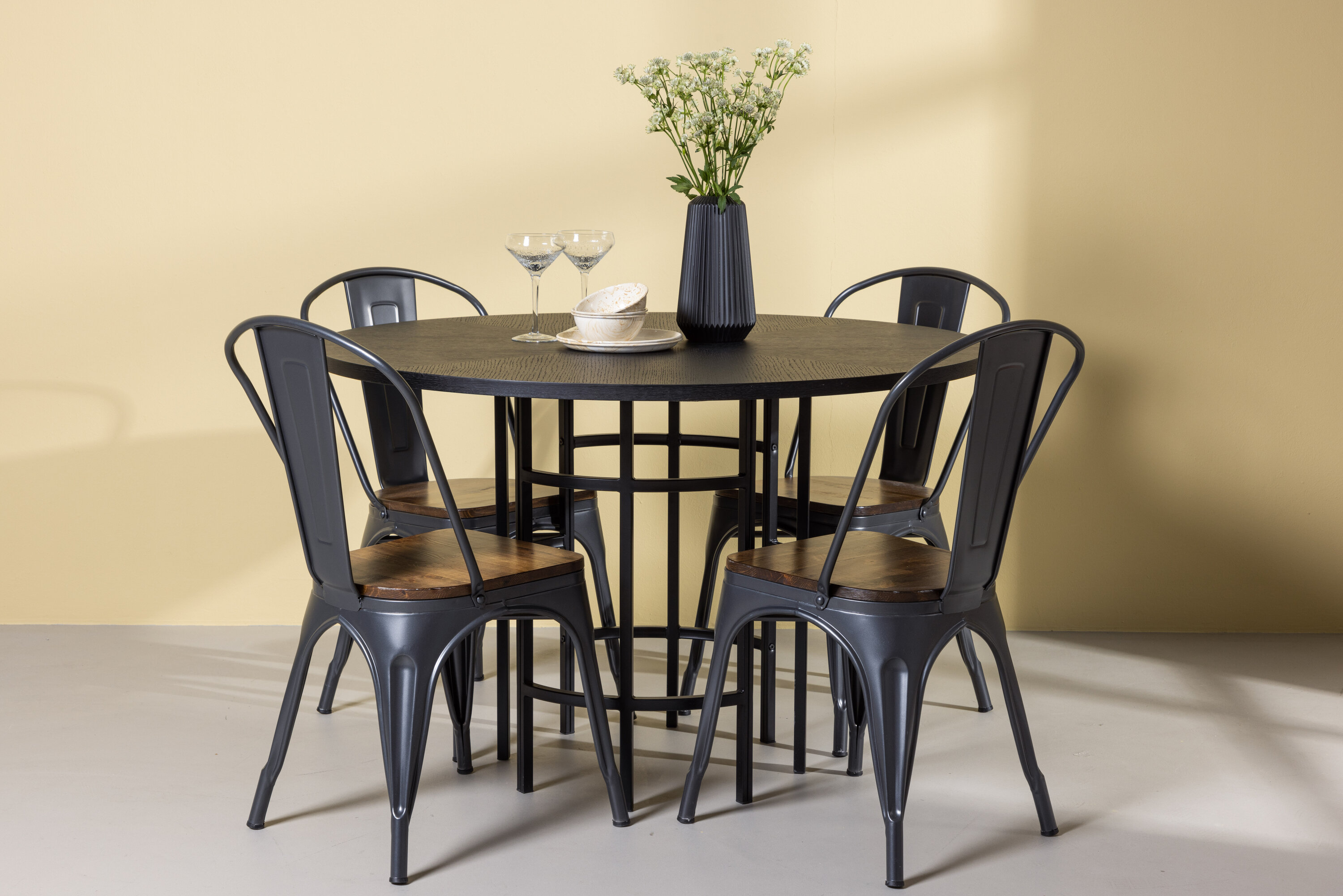 deLOHN Copenhagen, Tempe Kör alakú étkezőgarnitúra