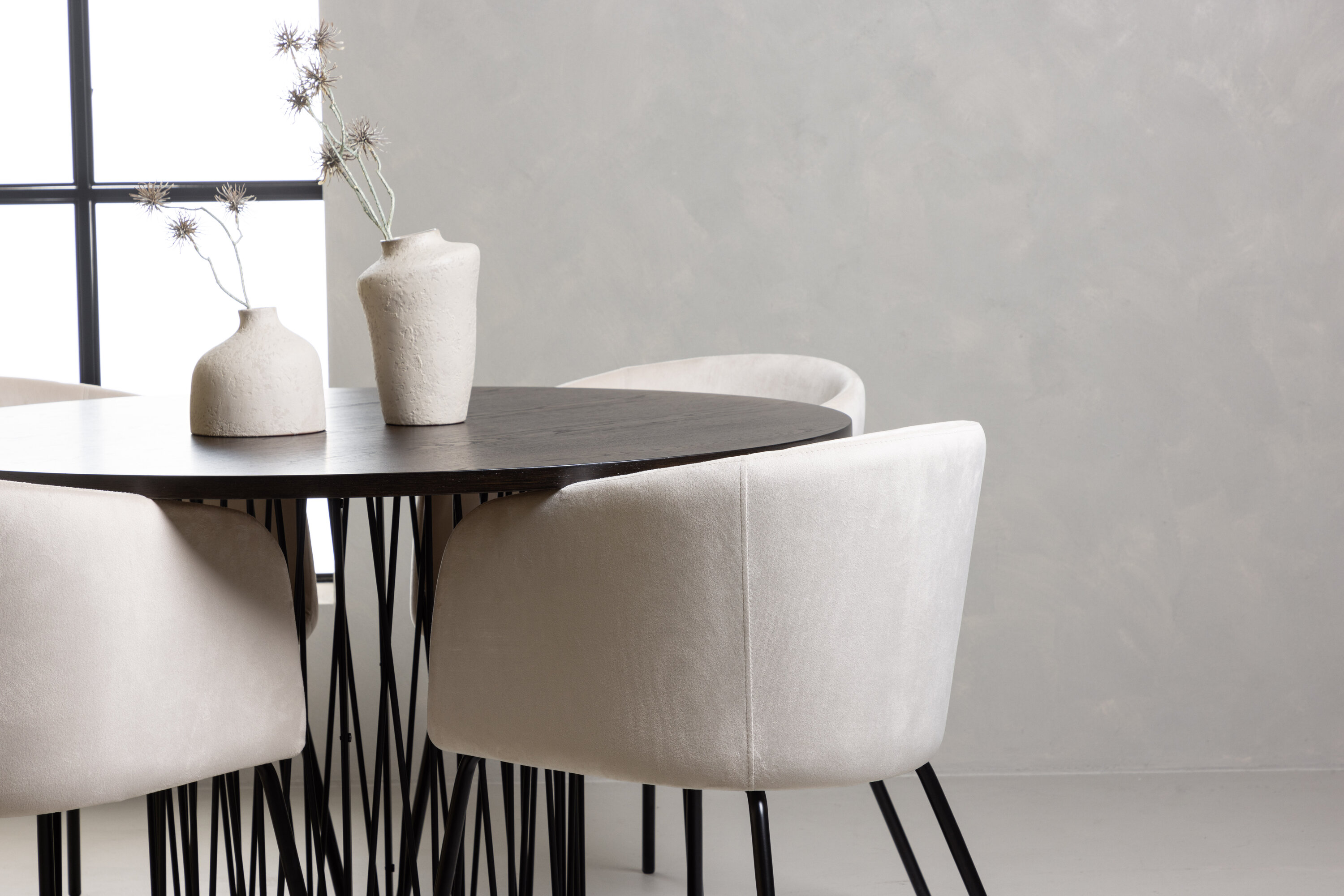 deLOHN Stone round, Berit Kör alakú étkezőgarnitúra