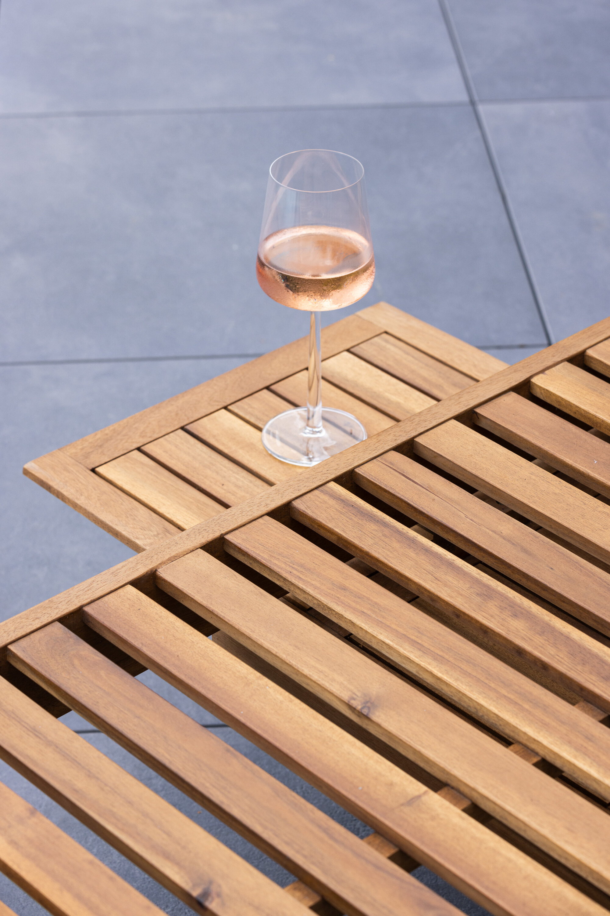 deLOHN Luzon Napozóágy