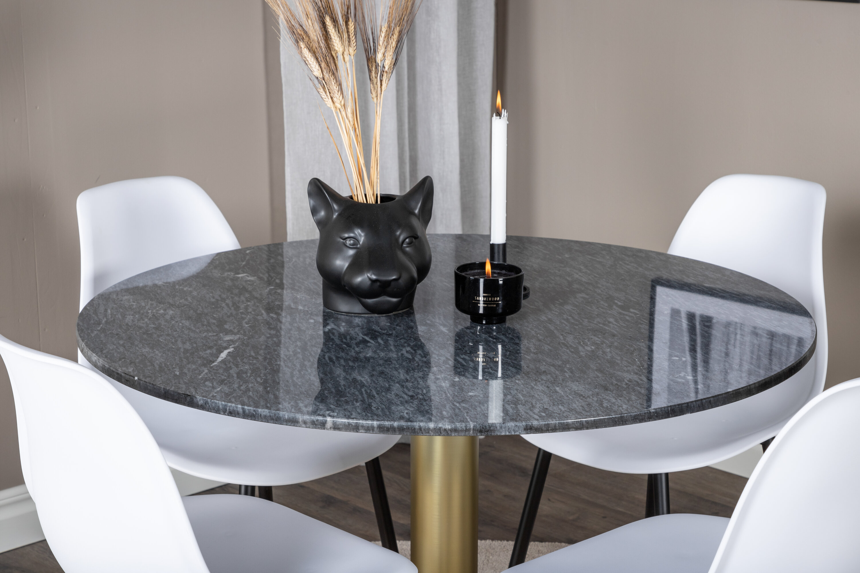 deLOHN Estelle, Polar Kör alakú étkezőgarnitúra