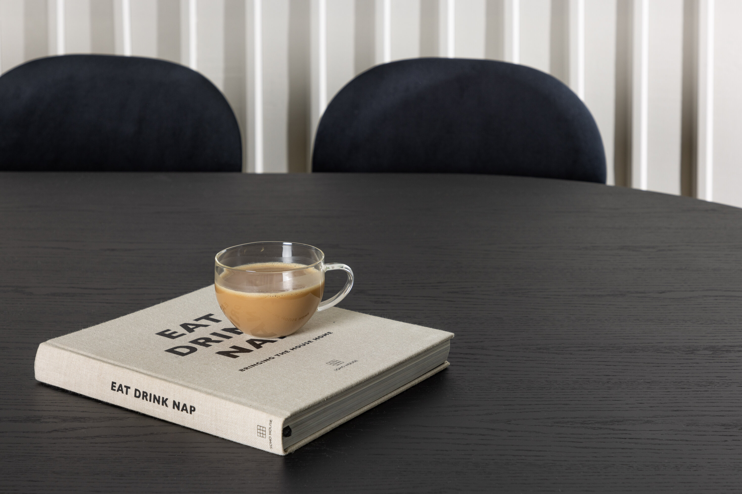 deLOHN Stella Ovális étkezőgarnitúra