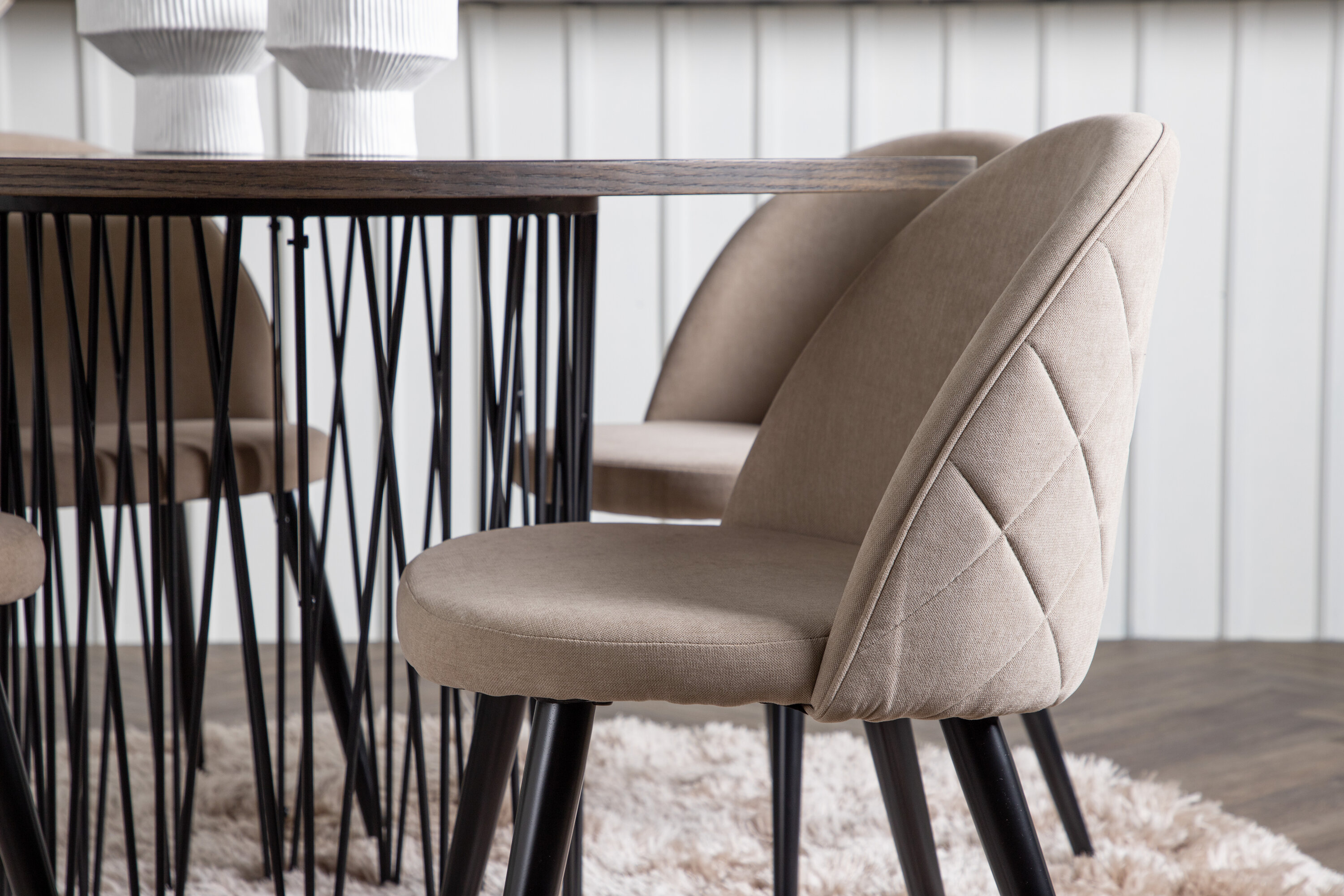 deLOHN Stone round, Velvet Kör alakú étkezőgarnitúra