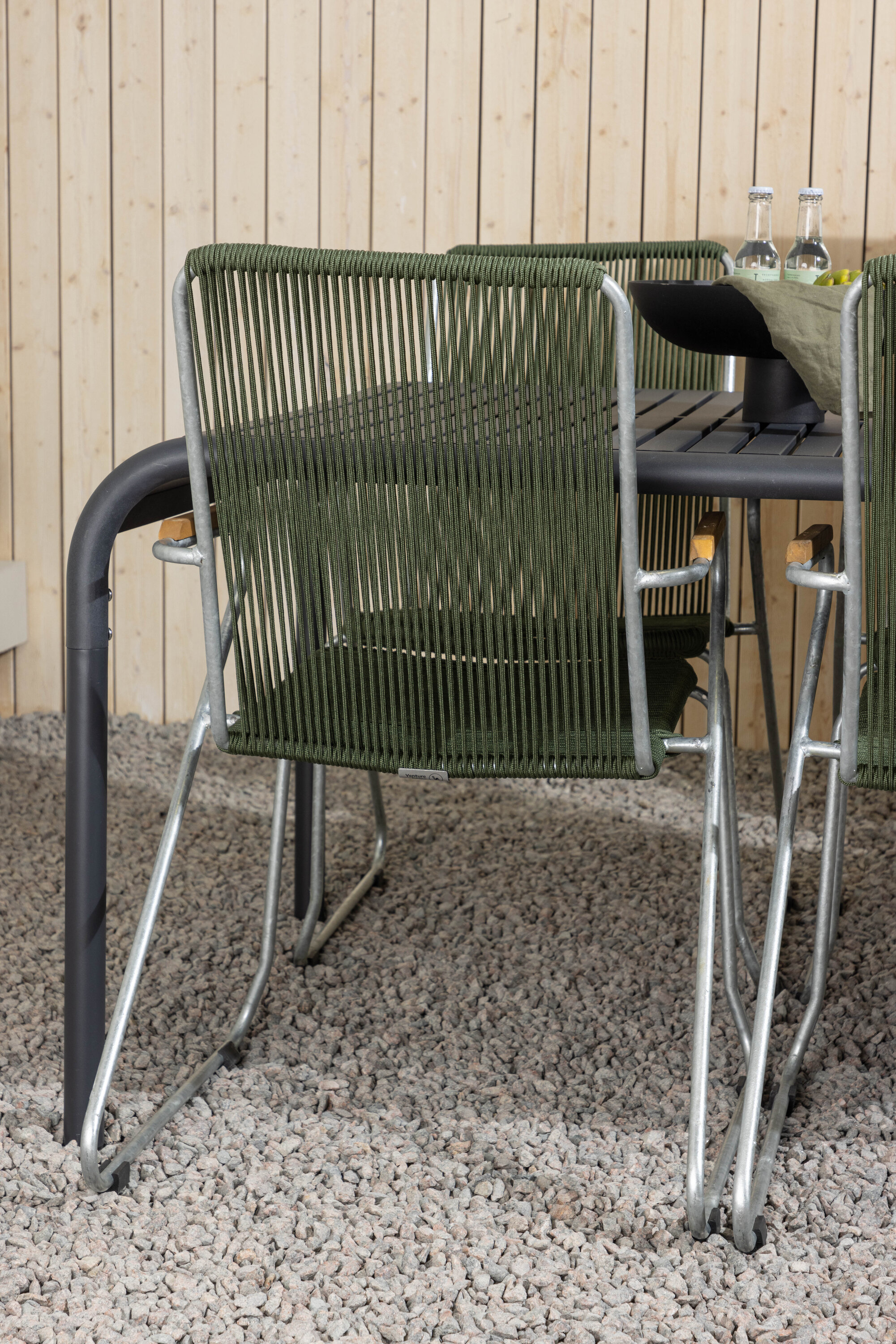 deLOHN Borneo, Bois Étkezőgarnitúra