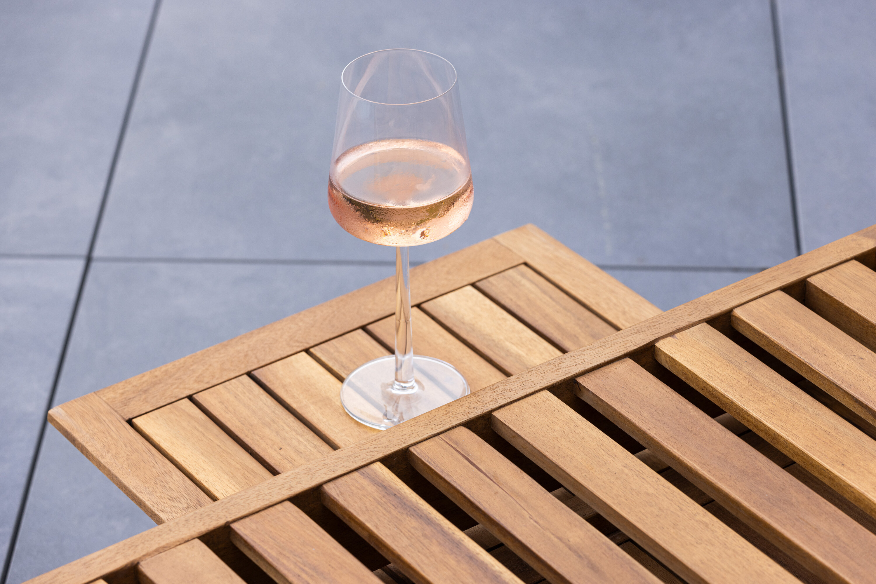 deLOHN Luzon Napozóágy