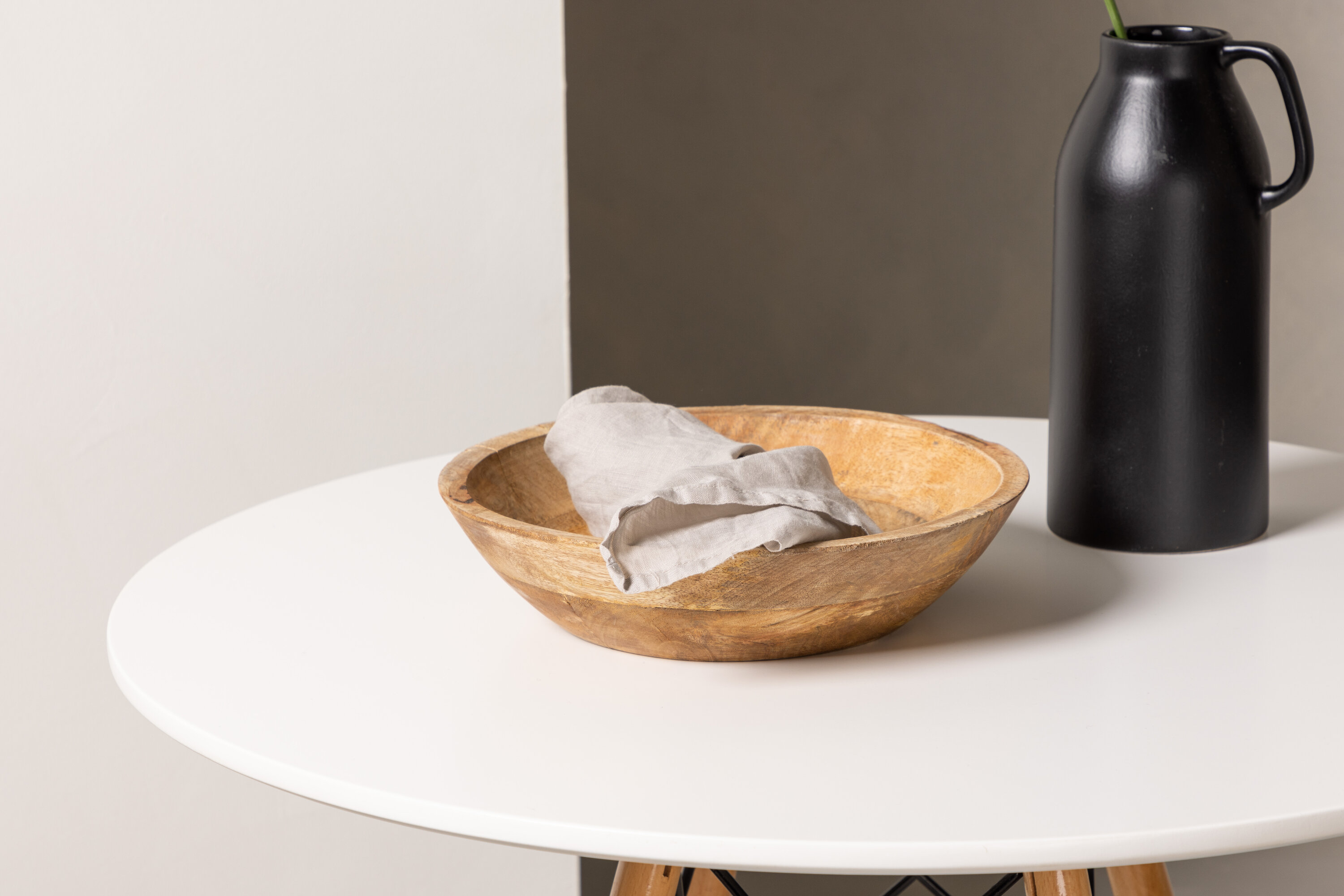 deLOHN Danburi, Montros Kör alakú étkezőgarnitúra